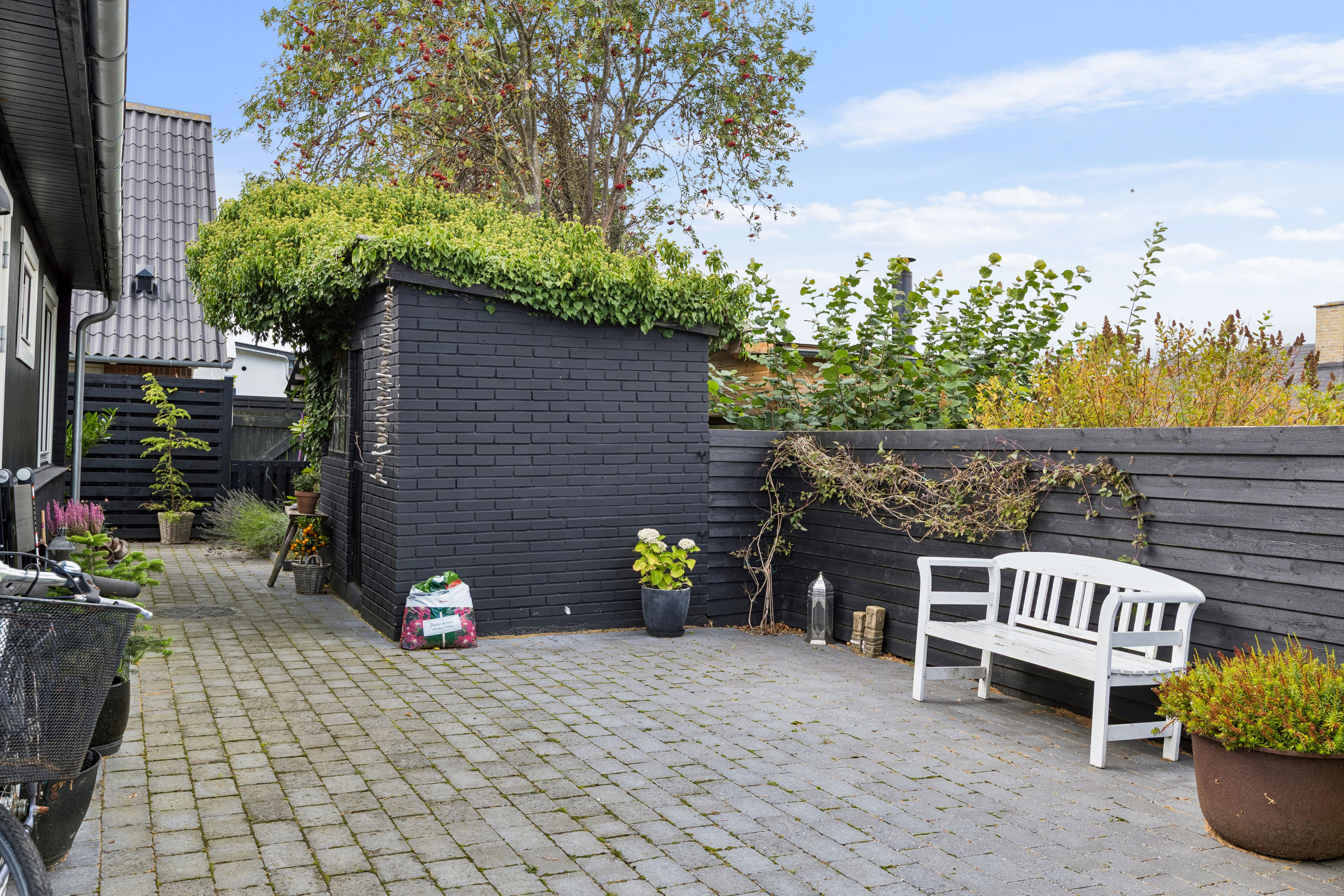 Fremhævet terrasse billede i fuldskærmstilstand. Billede af Willumsensvej 8, 3000 Helsingør