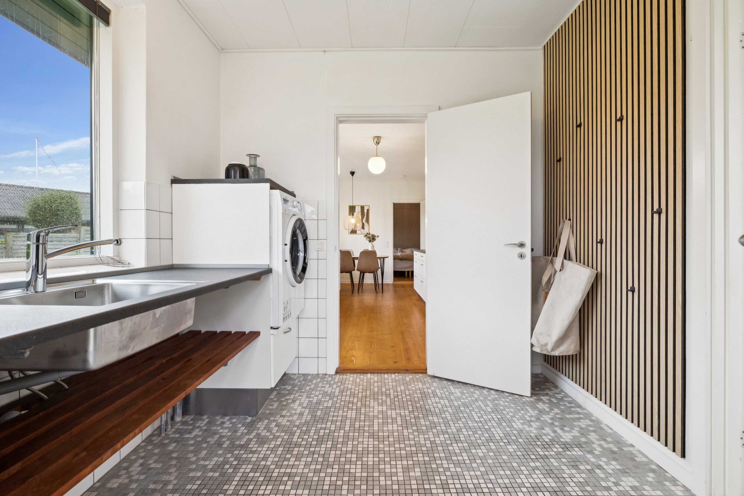 Fremhævet køkken billede i fuldskærmstilstand. Billede af Tved Bygade 49, 8420 Knebel