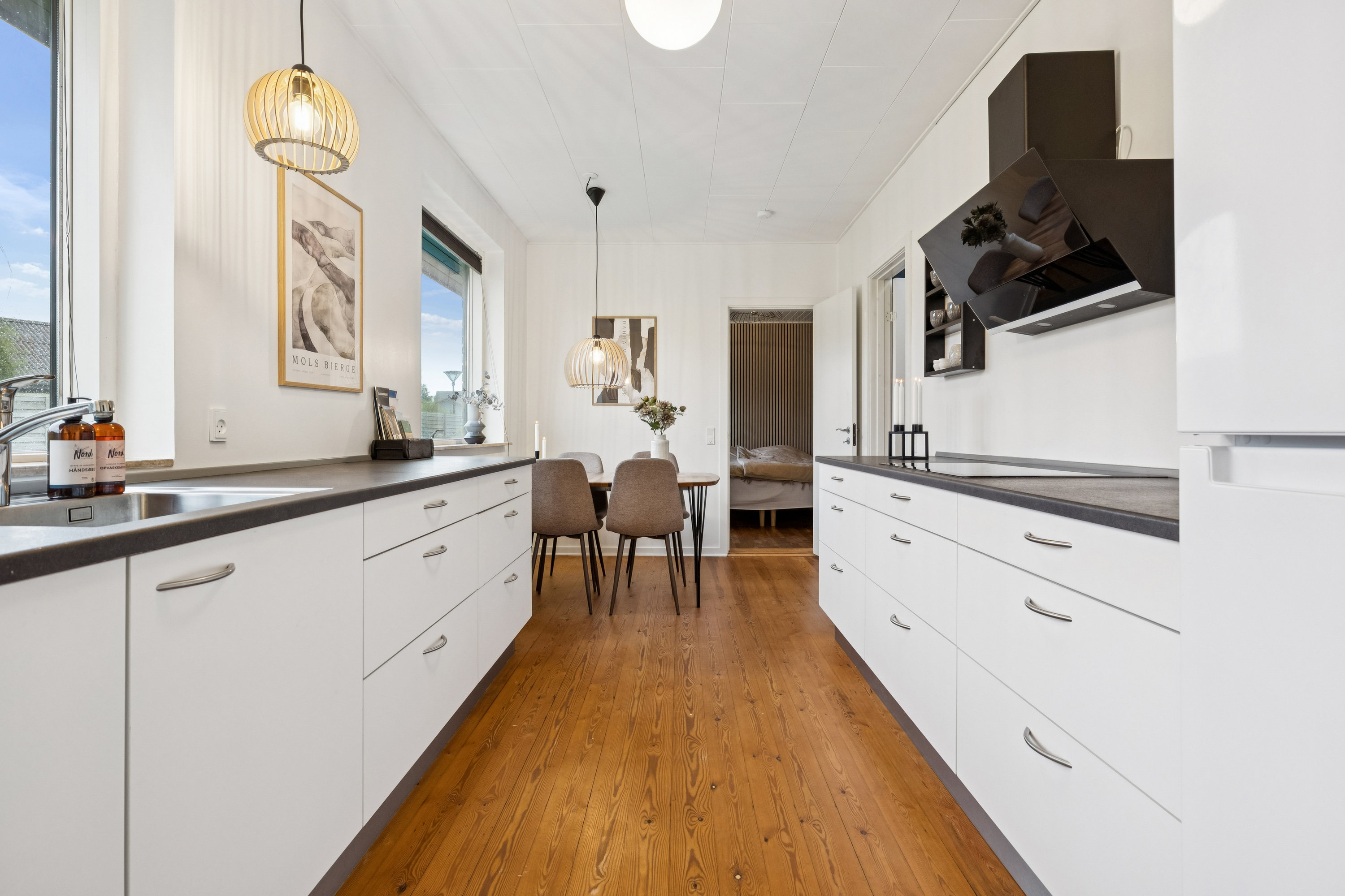 Fremhævet køkken billede i fuldskærmstilstand. Billede af Tved Bygade 49, 8420 Knebel