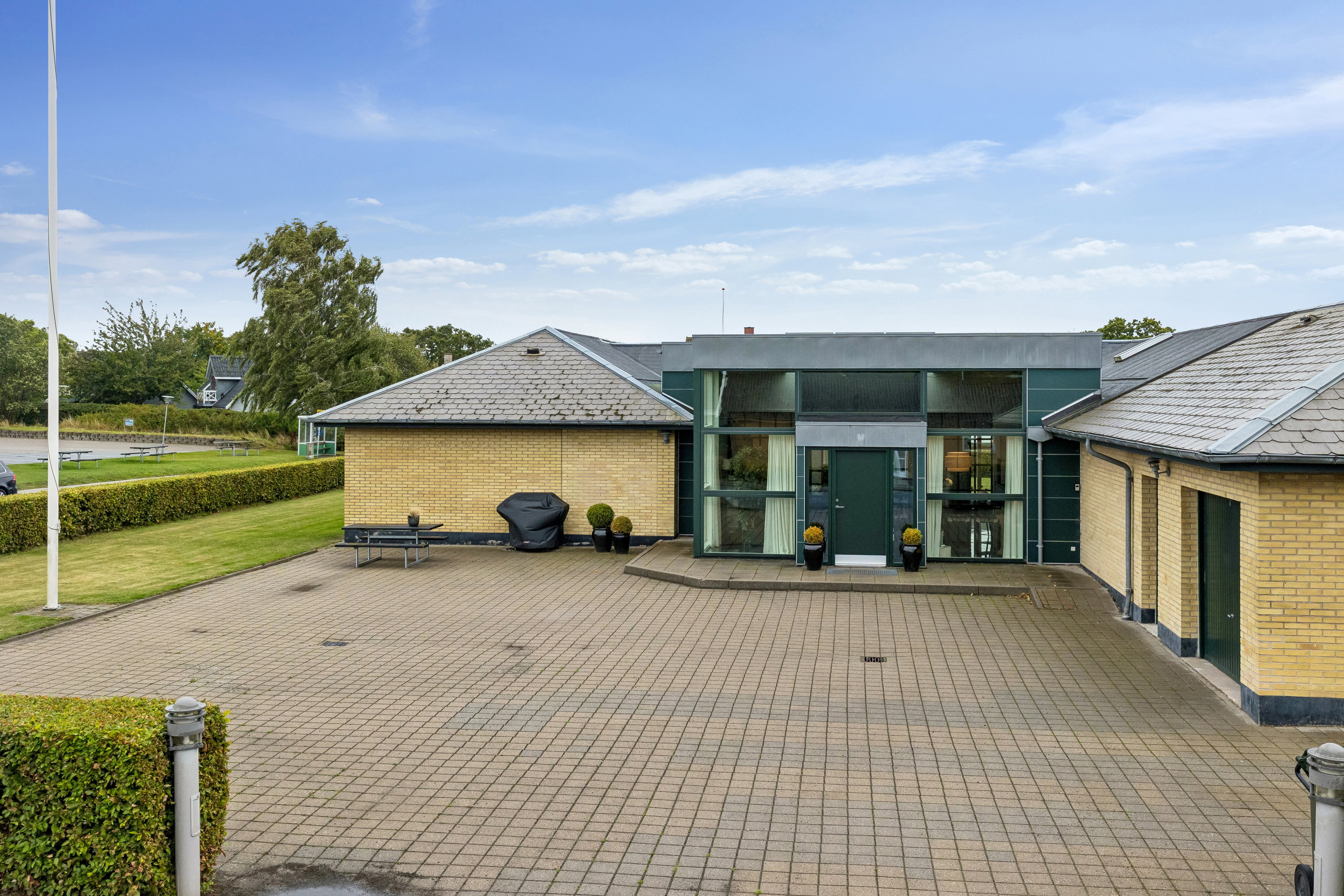 Fremhævet ejendom 1 billede i fuldskærmstilstand. Billede af Tved Bygade 49, 8420 Knebel