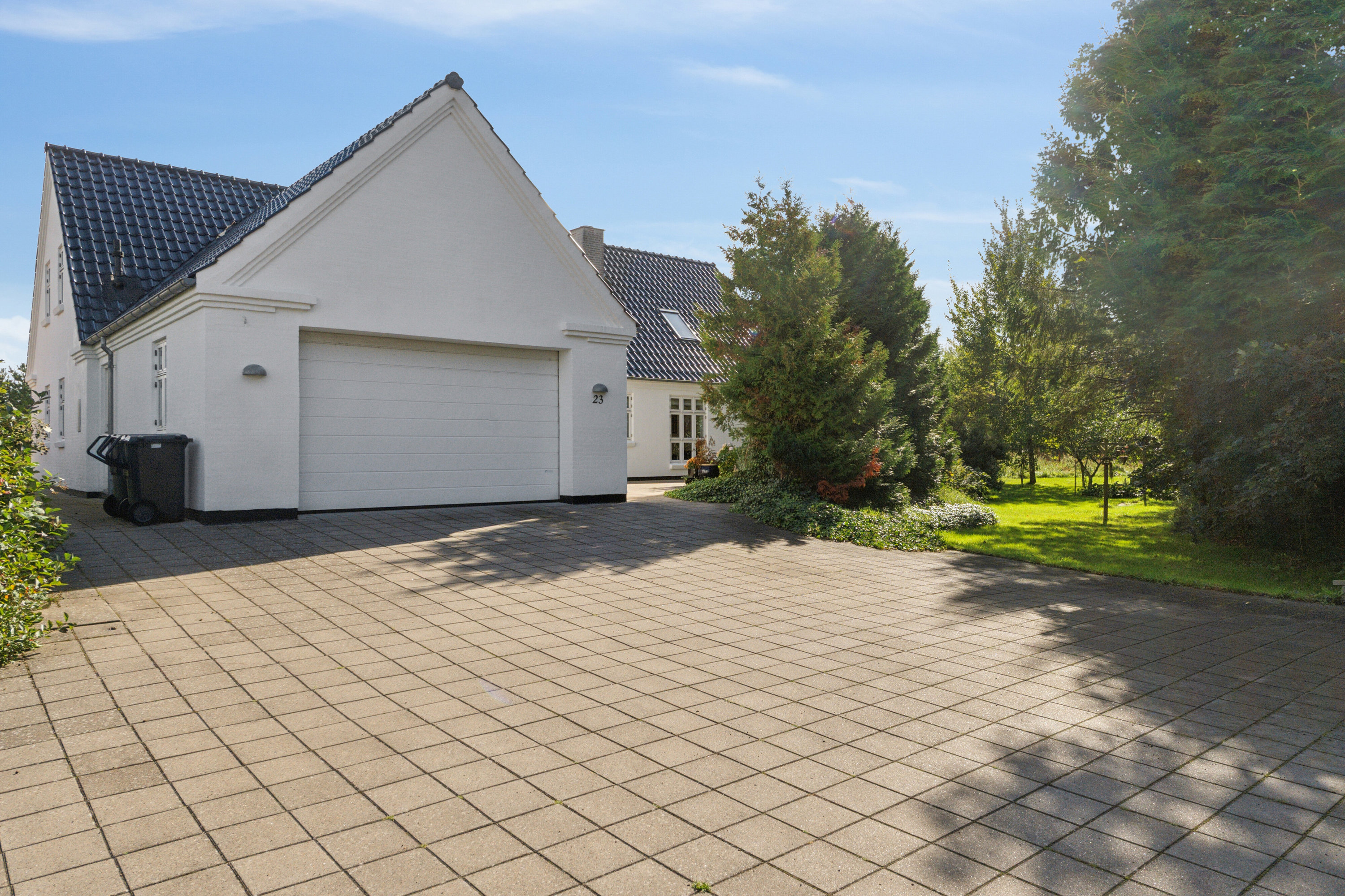 Fremhævet indbygget garage billede i fuldskærmstilstand. Billede af Kærvænget 23, Astrup, 9800 Hjørring