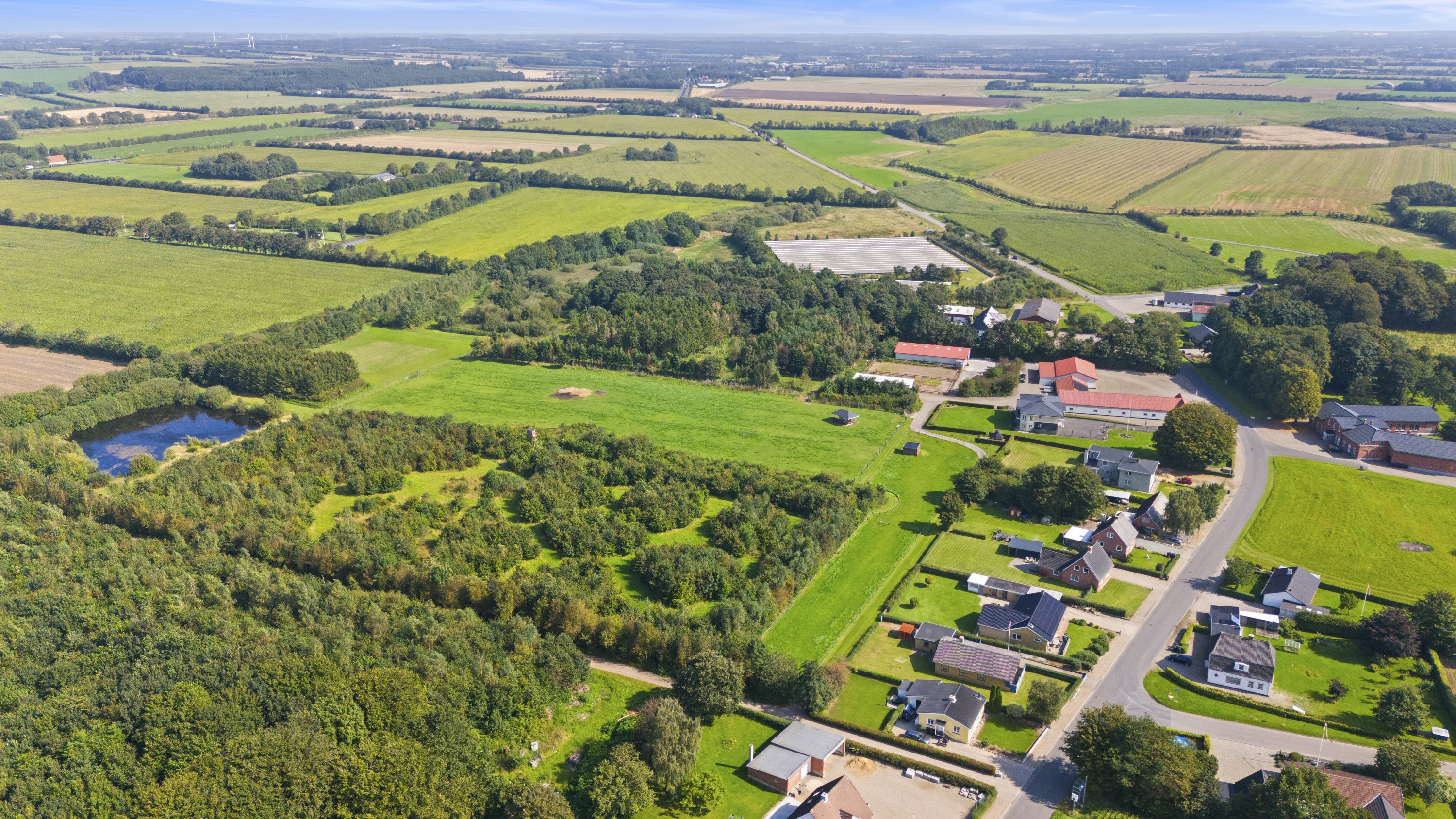 Fremhævet  billede i fuldskærmstilstand. Billede af Klovtoftvej 10, Klovtoft, 6230 Rødekro
