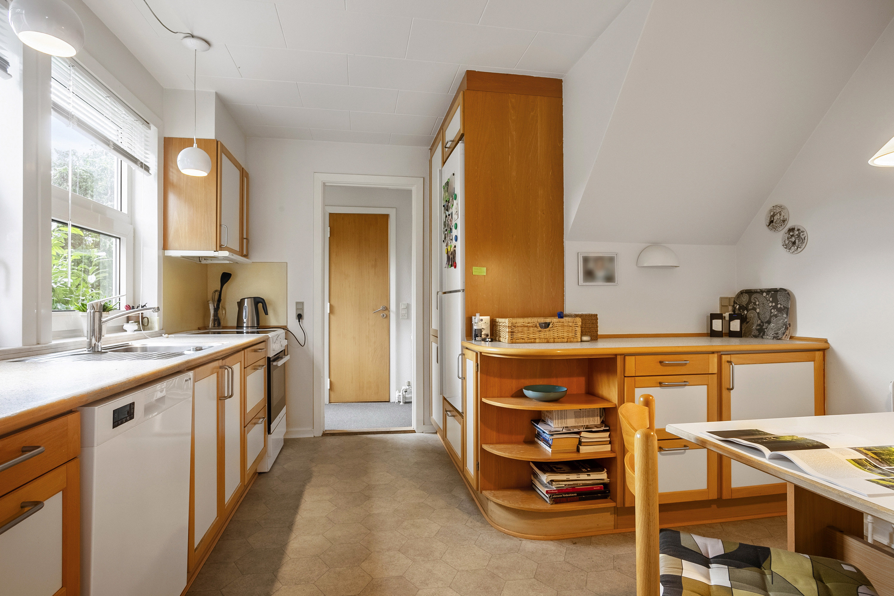 Fremhævet køkken billede i fuldskærmstilstand. Billede af Slåenvej 3, 6600 Vejen