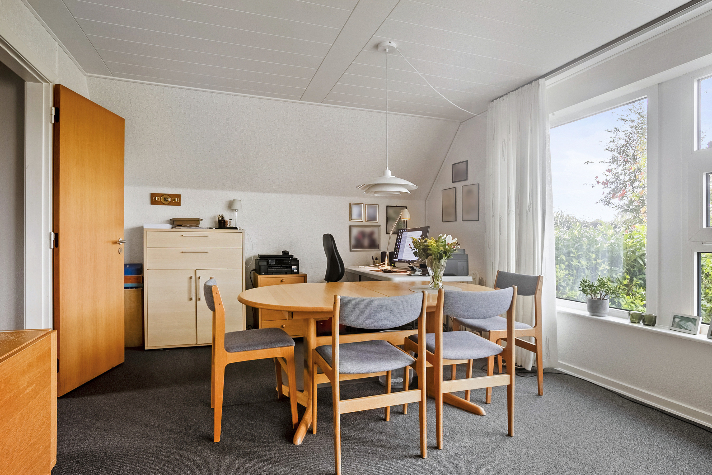 Fremhævet stue billede i fuldskærmstilstand. Billede af Slåenvej 3, 6600 Vejen