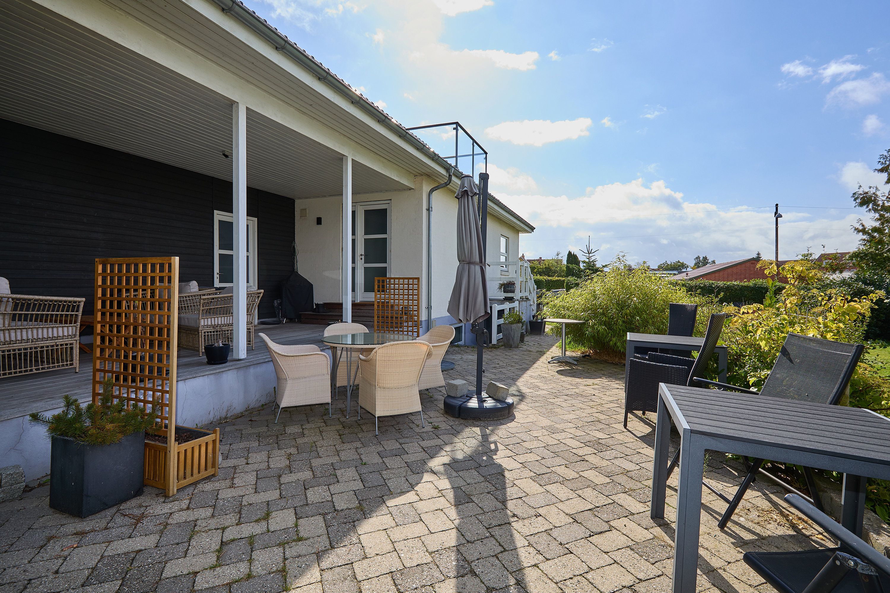 Fremhævet terrasse billede i fuldskærmstilstand. Billede af Falkenborgvej 9, 3600 Frederikssund