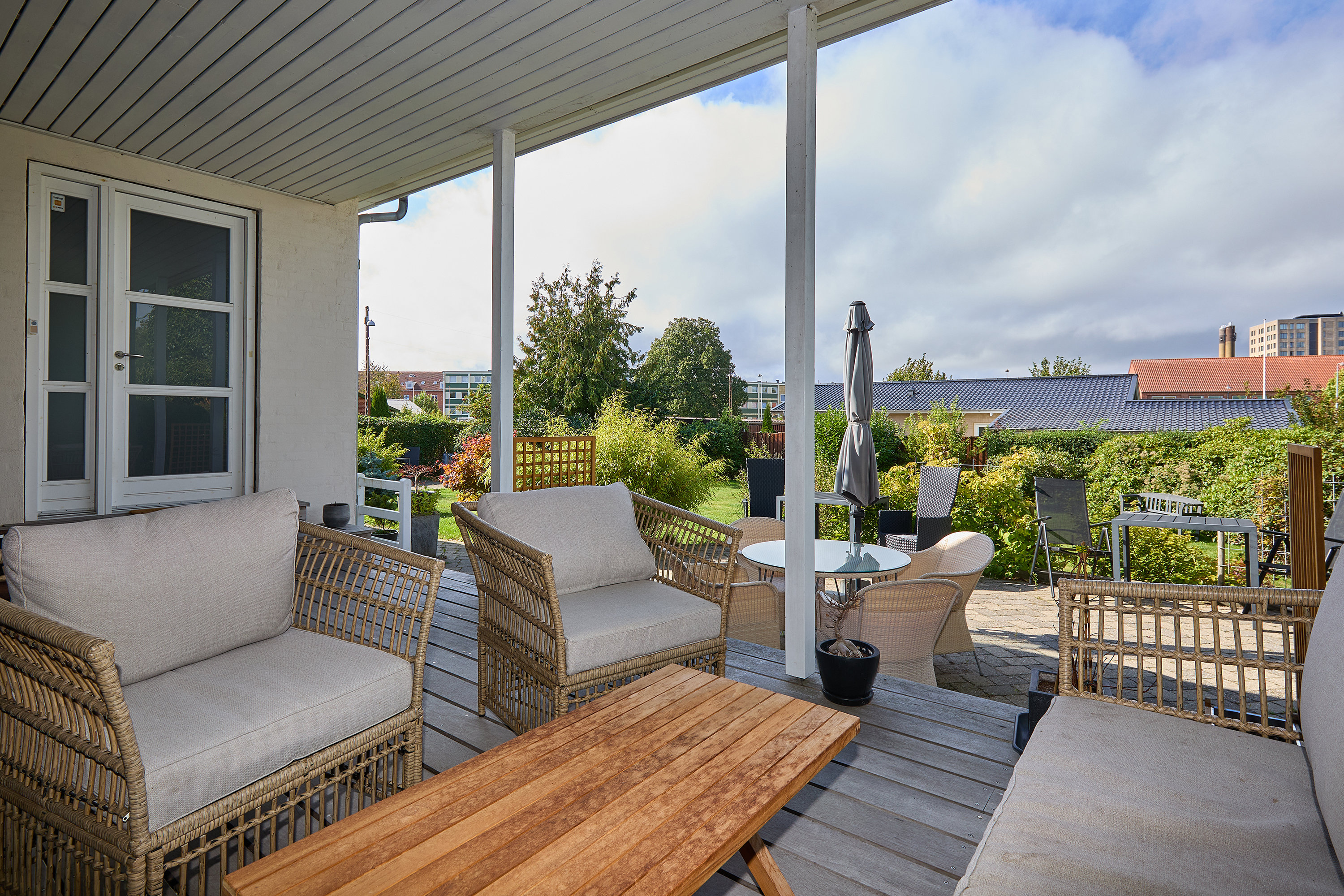 Fremhævet terrasse billede i fuldskærmstilstand. Billede af Falkenborgvej 9, 3600 Frederikssund