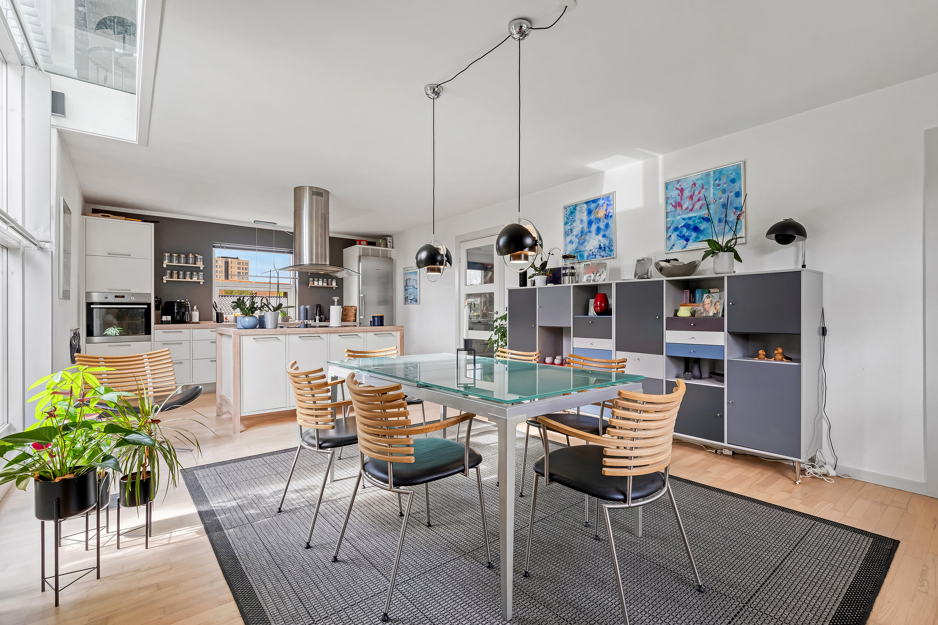 Fremhævet køkken alrum billede i fuldskærmstilstand. Billede af Falkenborgvej 9, 3600 Frederikssund