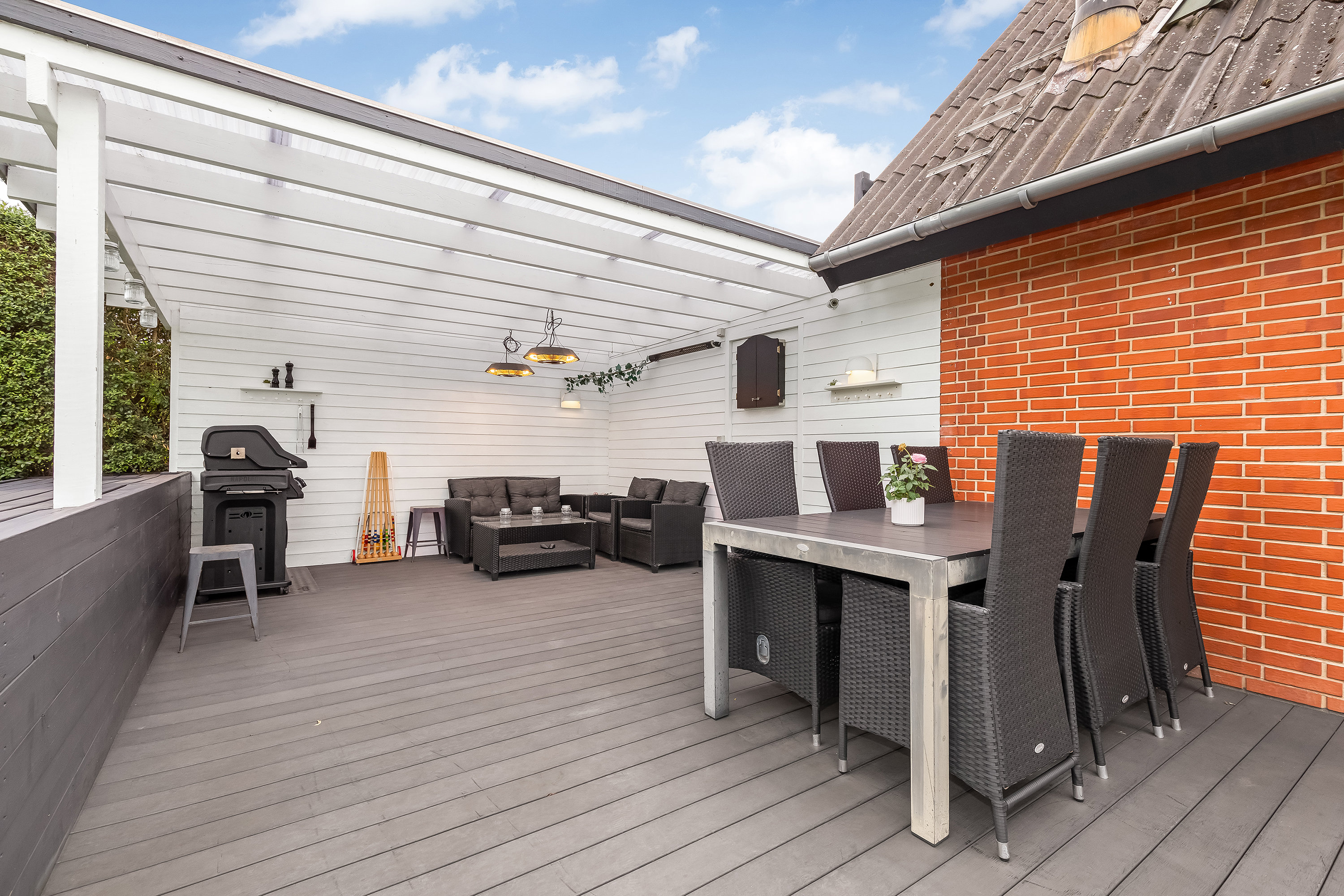 Fremhævet terrasse billede i fuldskærmstilstand. Billede af Lindegårds Alle 6, 3550 Slangerup