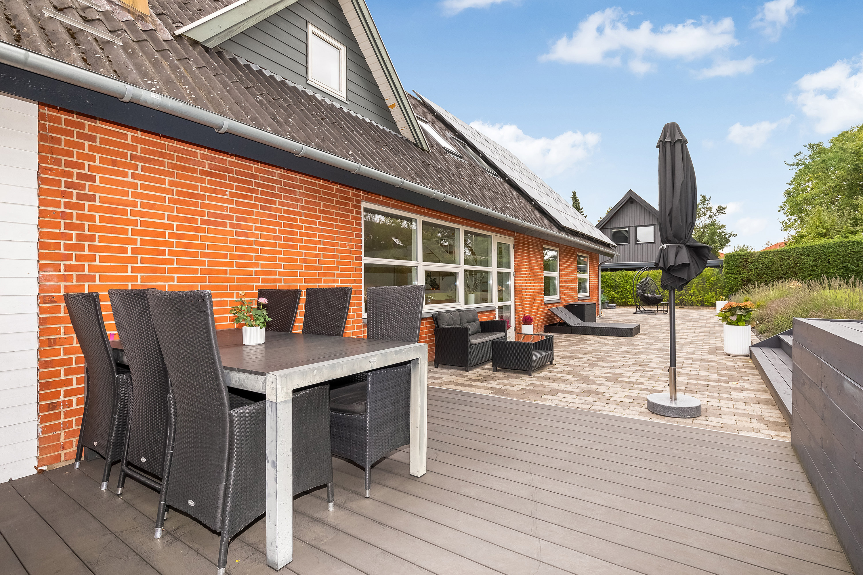 Fremhævet terrasse billede i fuldskærmstilstand. Billede af Lindegårds Alle 6, 3550 Slangerup
