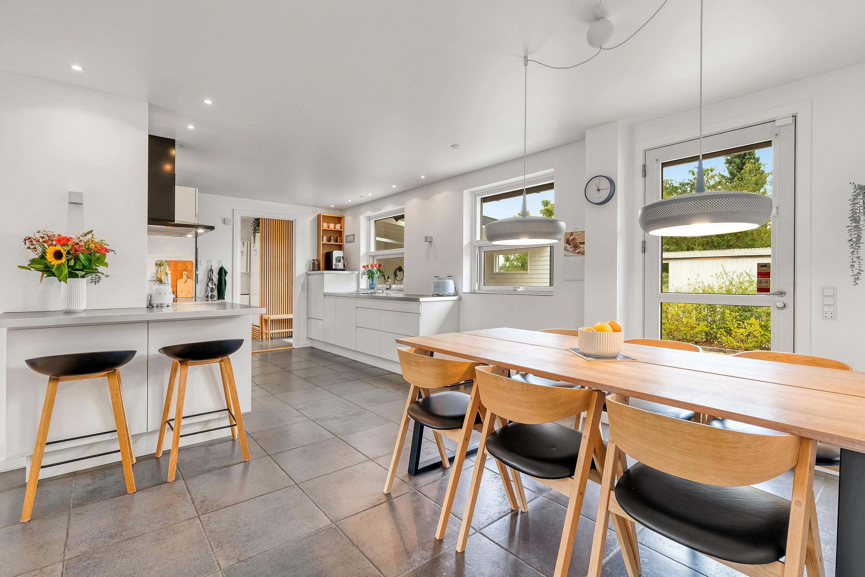 Fremhævet køkken alrum billede i fuldskærmstilstand. Billede af Lindegårds Alle 6, 3550 Slangerup