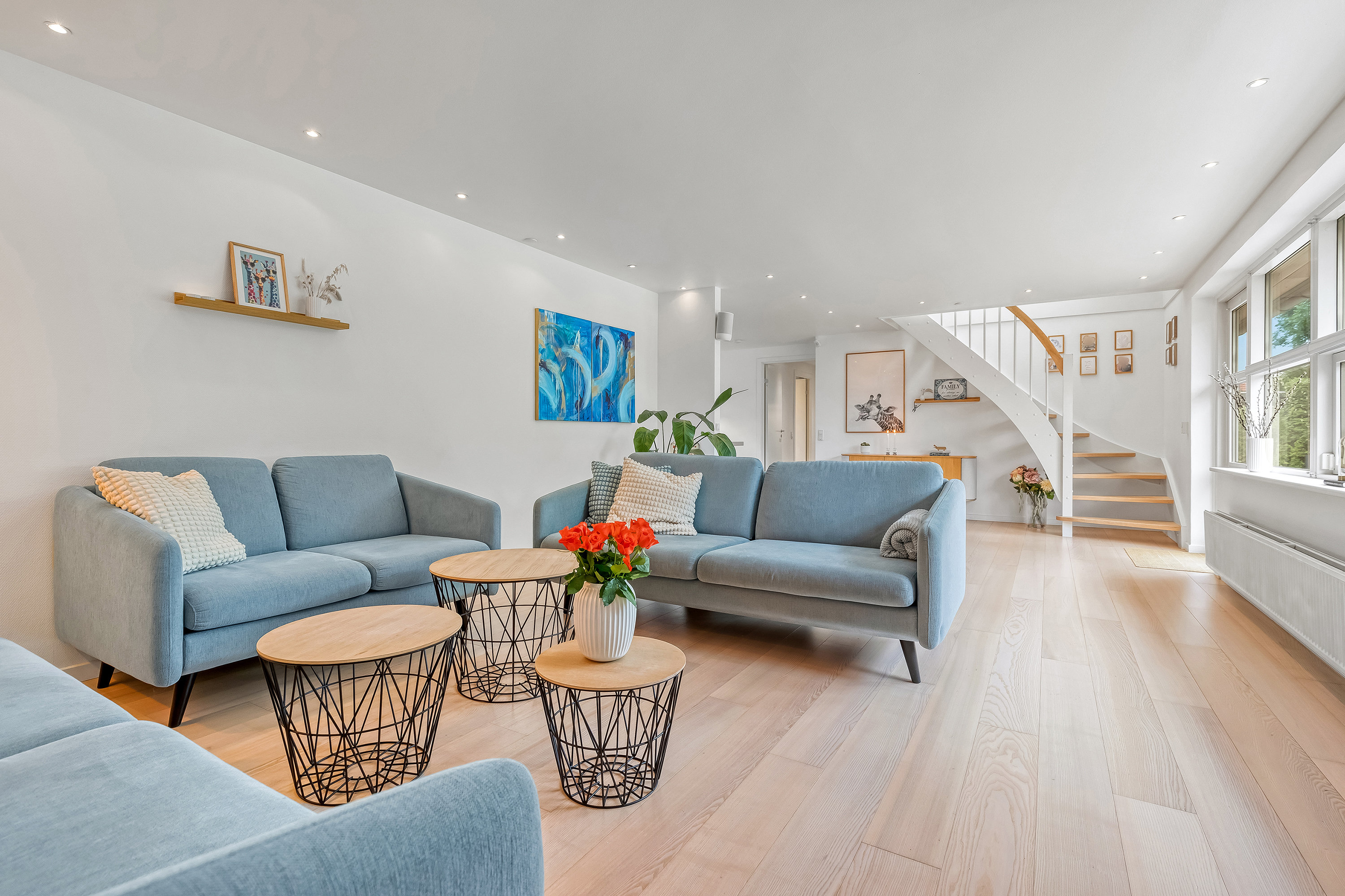 Fremhævet stue billede i fuldskærmstilstand. Billede af Lindegårds Alle 6, 3550 Slangerup