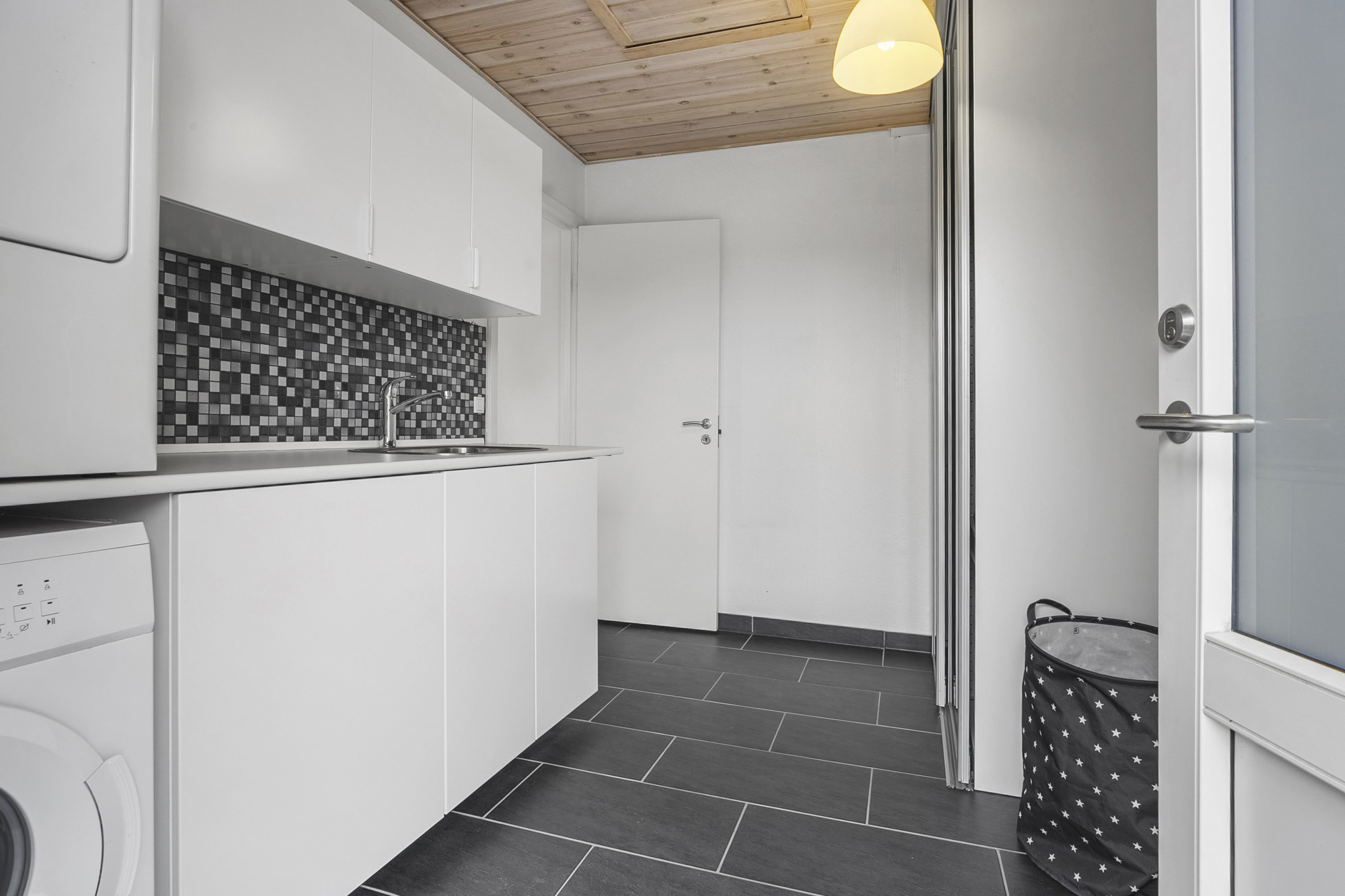 Fremhævet  billede i fuldskærmstilstand. Billede af Skolebakken 60, Nr. Bjert, 6000 Kolding