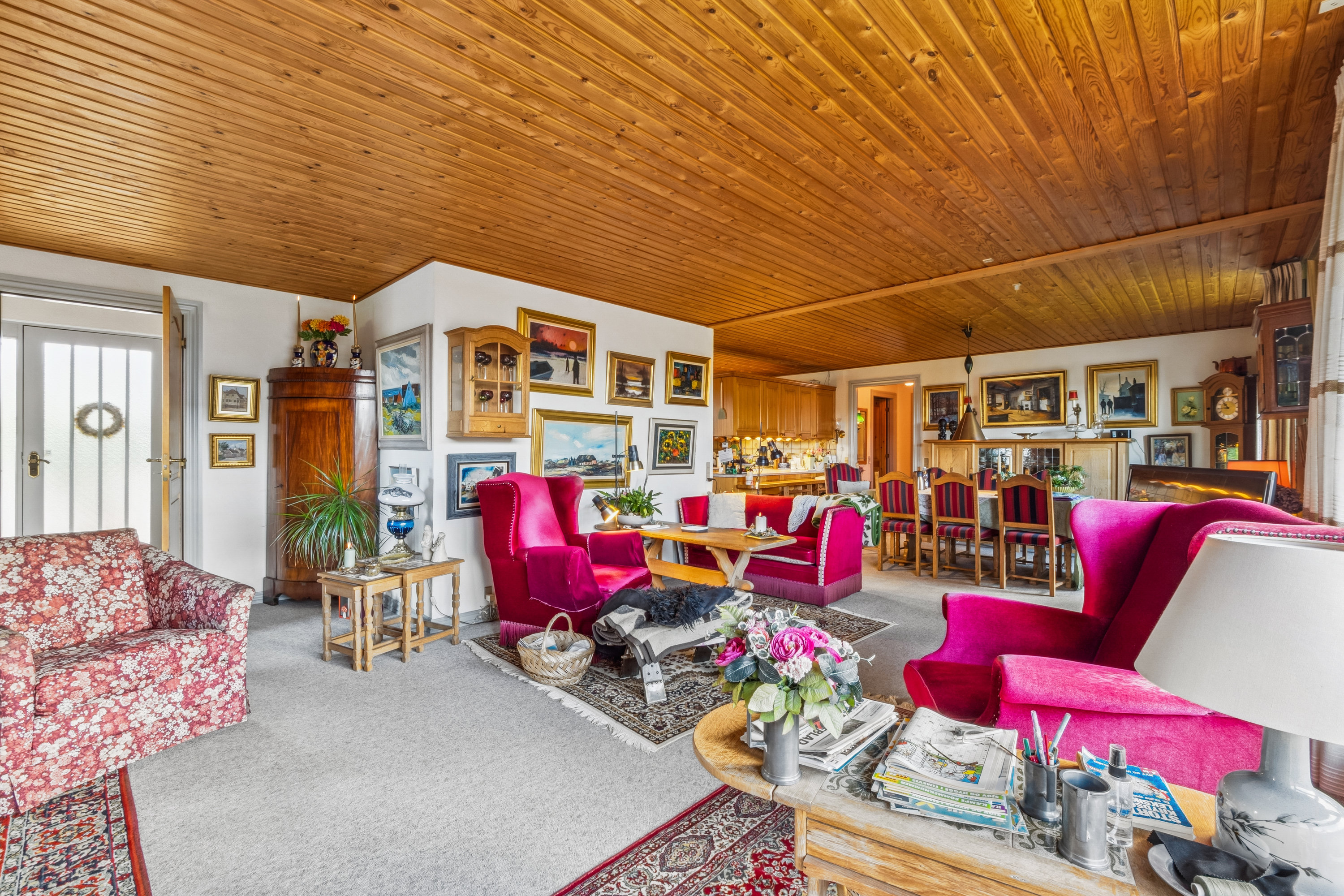 Fremhævet stue billede i fuldskærmstilstand. Billede af Kühls Alle 7, 7800 Skive