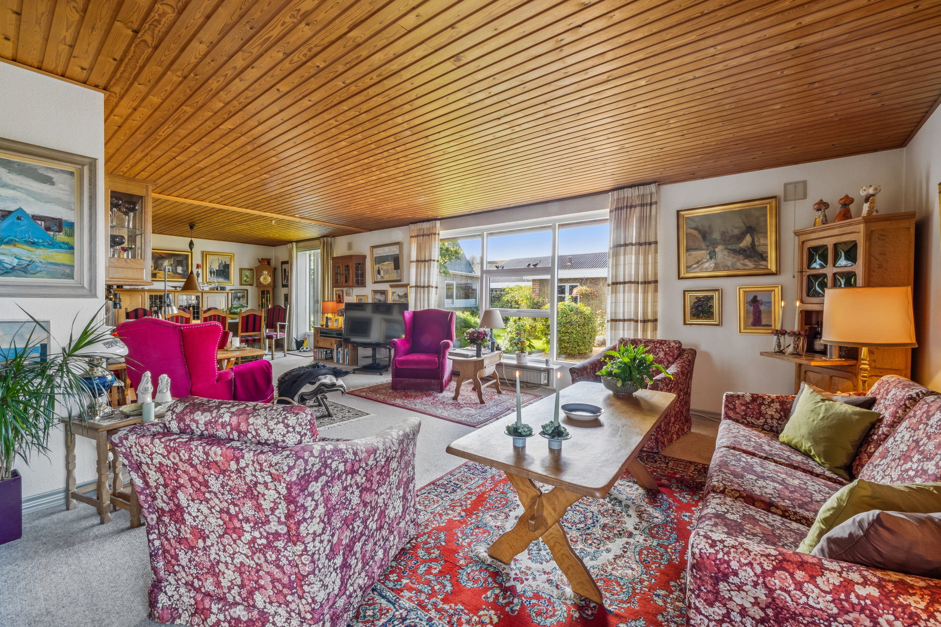 Fremhævet stue billede i fuldskærmstilstand. Billede af Kühls Alle 7, 7800 Skive