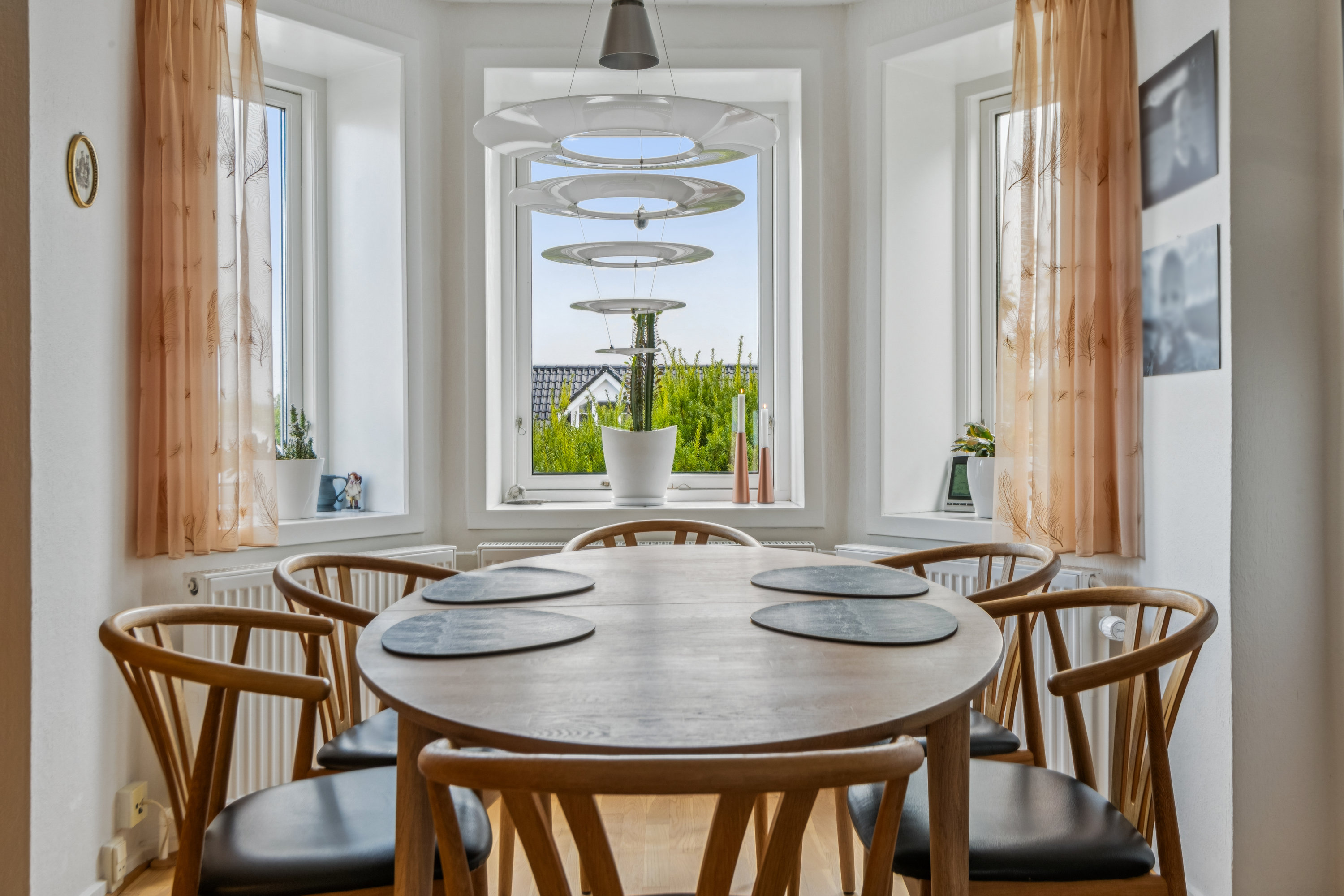 Miniaturebillede 2: spisestue. Billede af Hadsundvej 178, Vejgaard, 9000 Aalborg