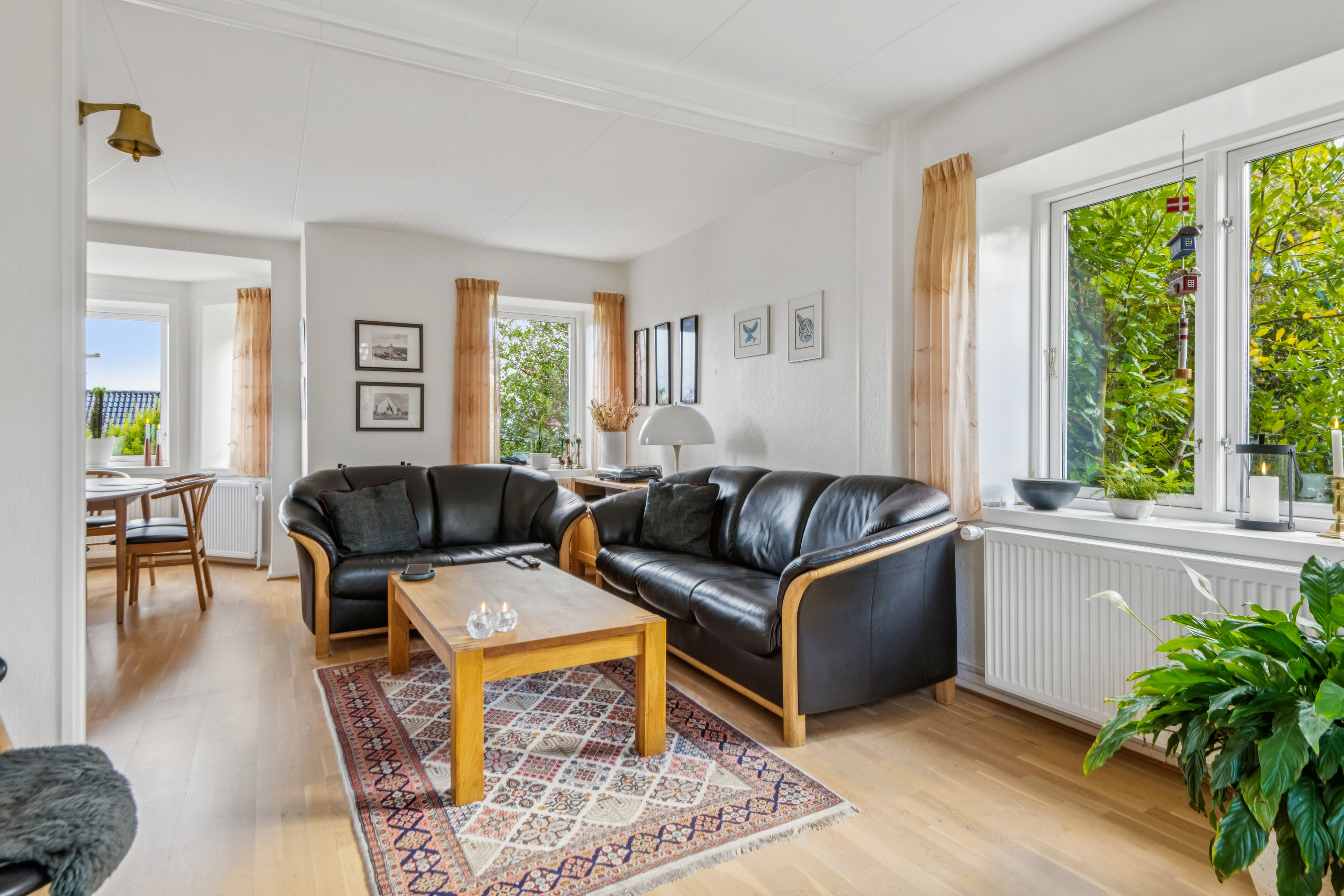 Fremhævet stue billede i fuldskærmstilstand. Billede af Hadsundvej 178, Vejgaard, 9000 Aalborg