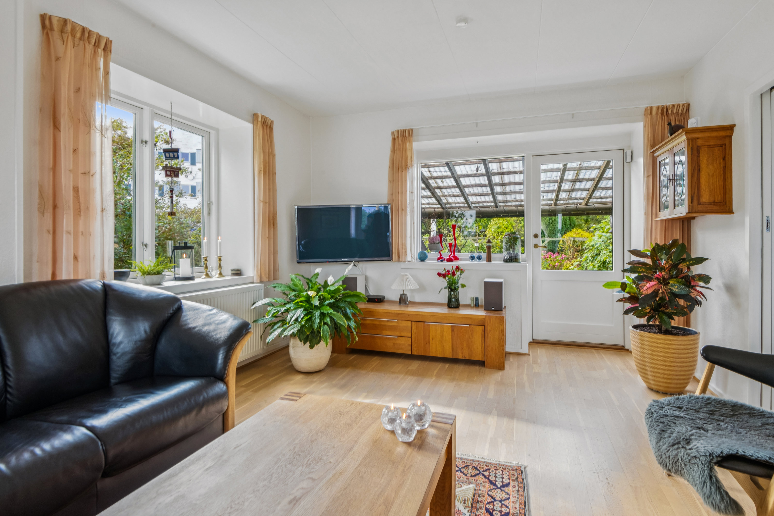 Fremhævet stue billede i fuldskærmstilstand. Billede af Hadsundvej 178, Vejgaard, 9000 Aalborg