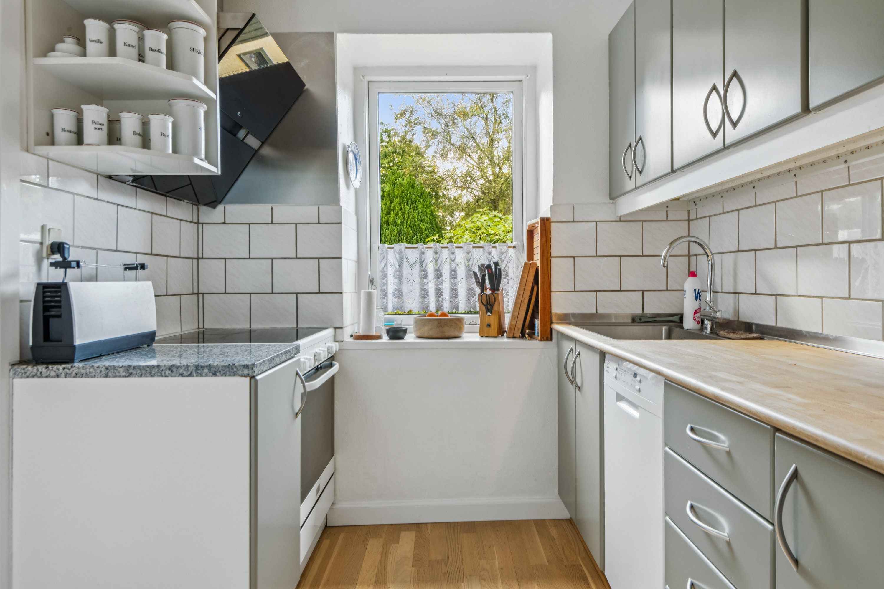 Fremhævet køkken billede i fuldskærmstilstand. Billede af Hadsundvej 178, Vejgaard, 9000 Aalborg