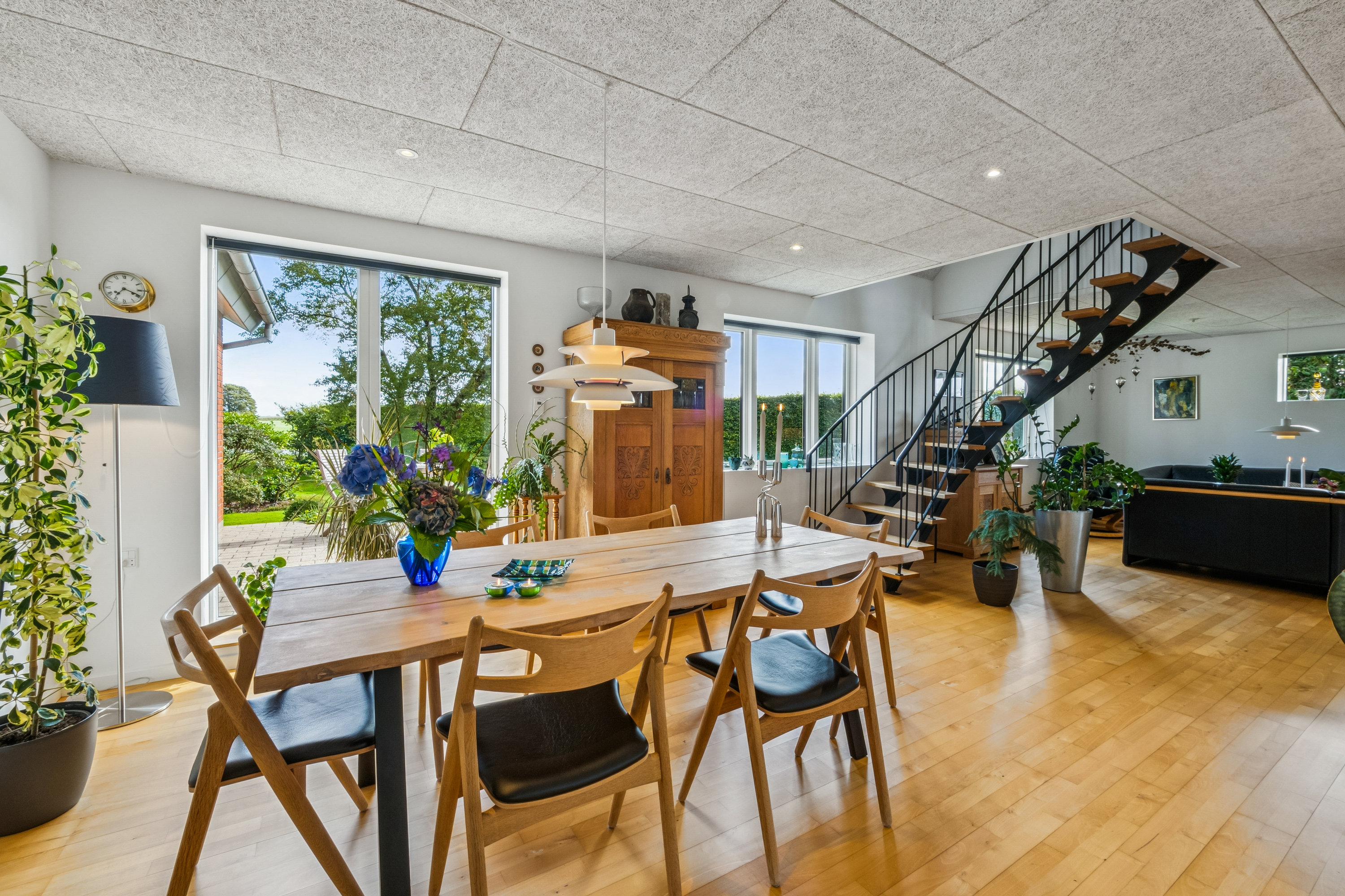 Fremhævet stue billede i fuldskærmstilstand. Billede af Vinkelvej 21, Nr. Søby, 7840 Højslev