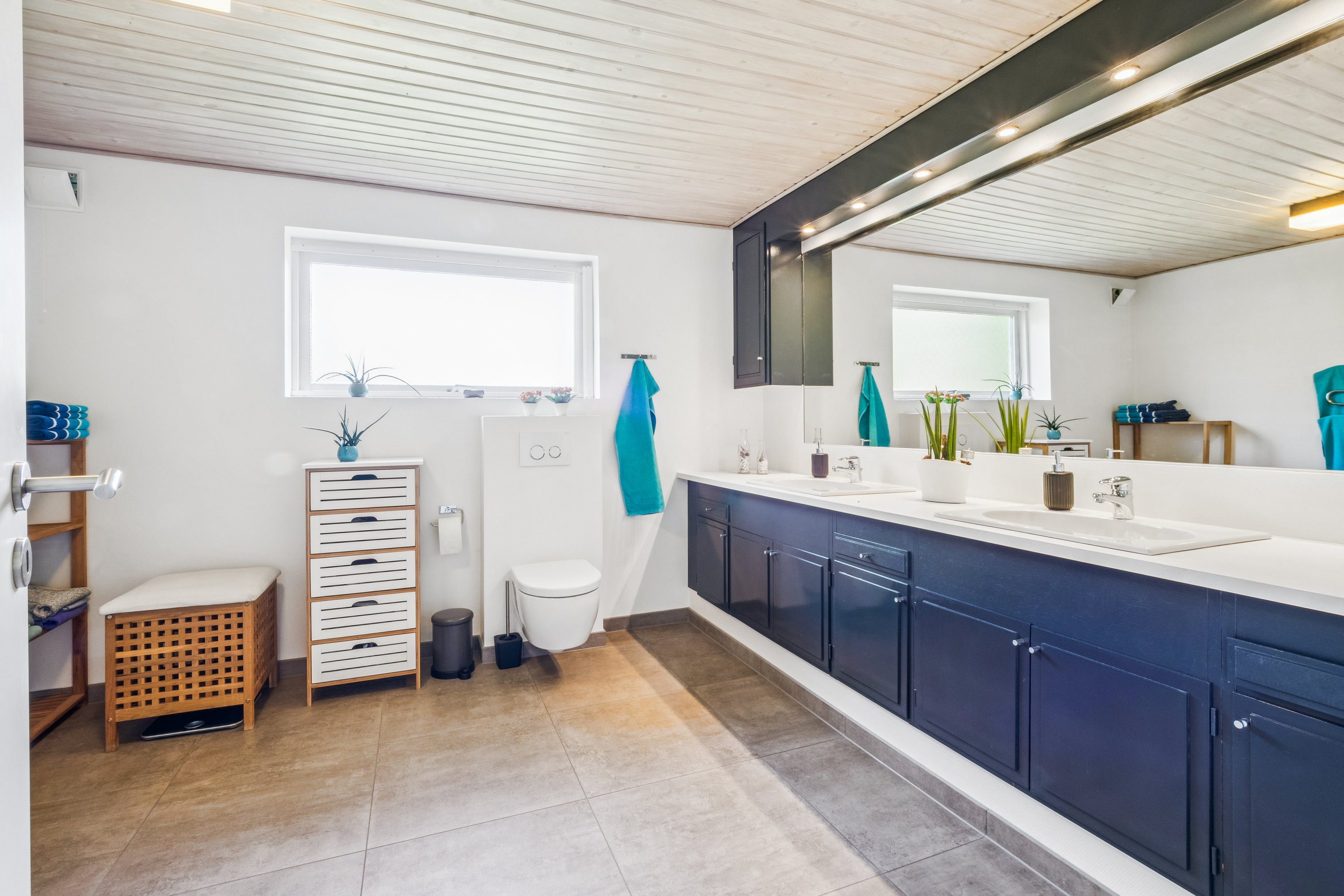 Fremhævet badeværelse billede i fuldskærmstilstand. Billede af Vinkelvej 21, Nr. Søby, 7840 Højslev