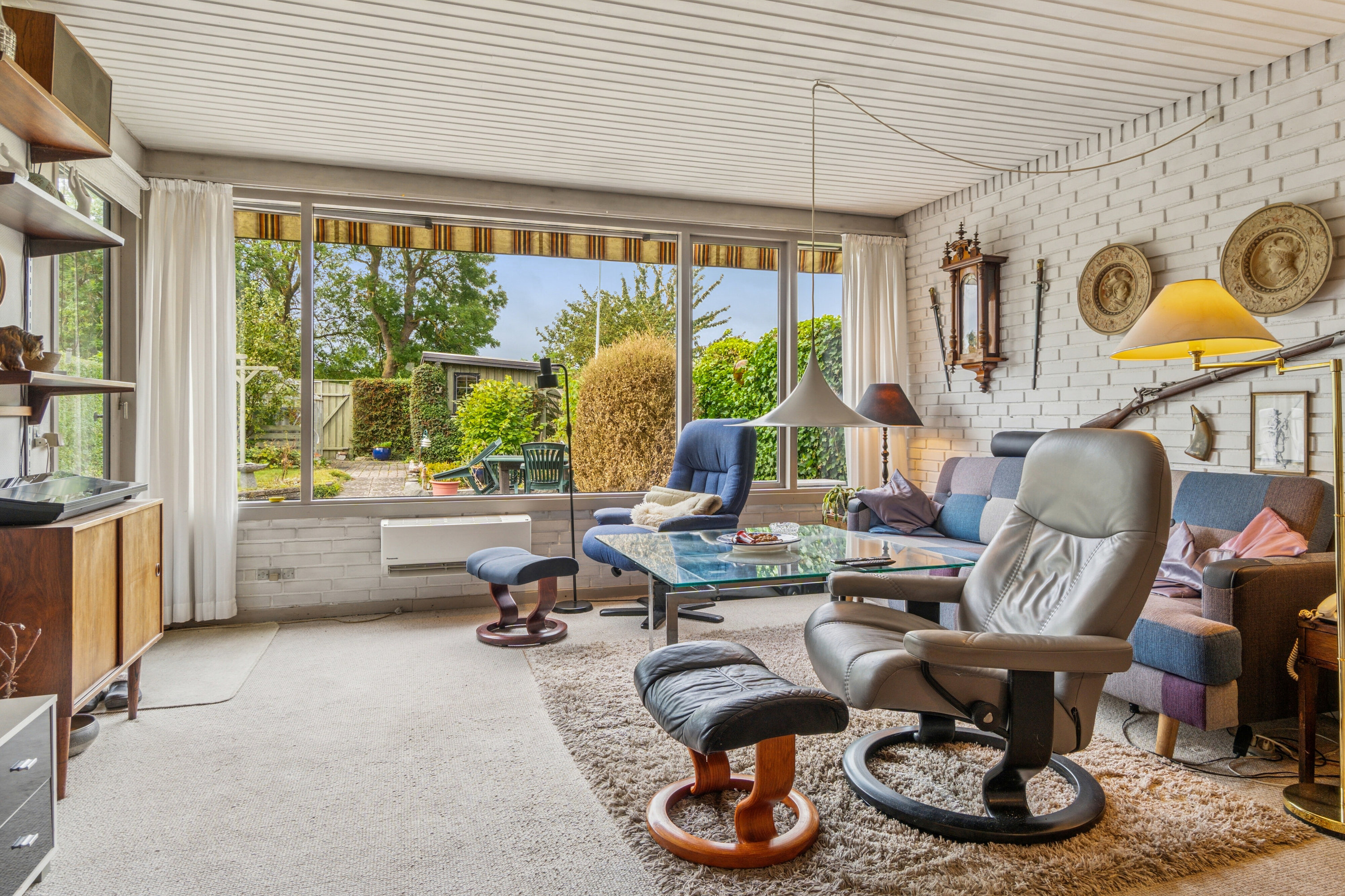 Fremhævet stue billede i fuldskærmstilstand. Billede af Engstrupgårdsvej 7, 2650 Hvidovre