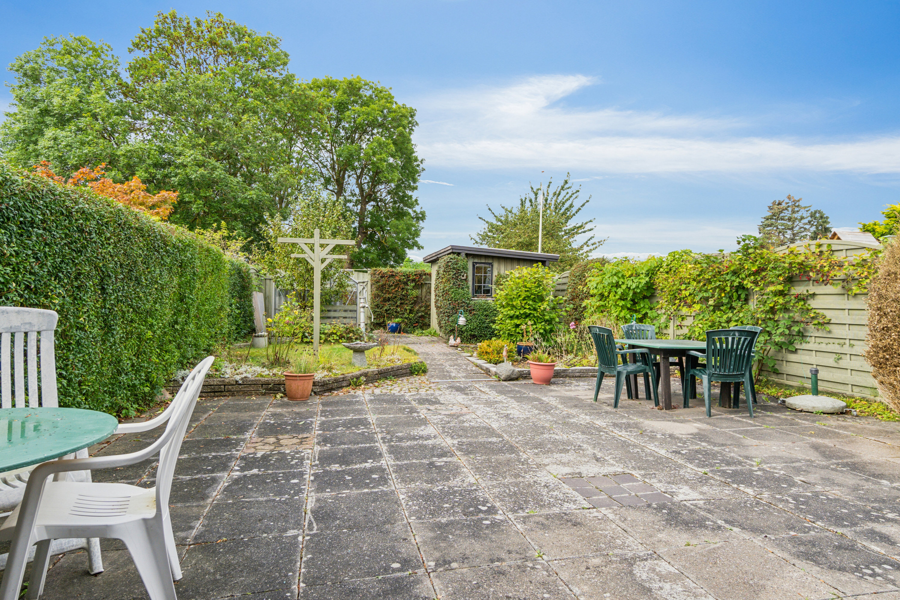 Fremhævet terrasse billede i fuldskærmstilstand. Billede af Engstrupgårdsvej 7, 2650 Hvidovre