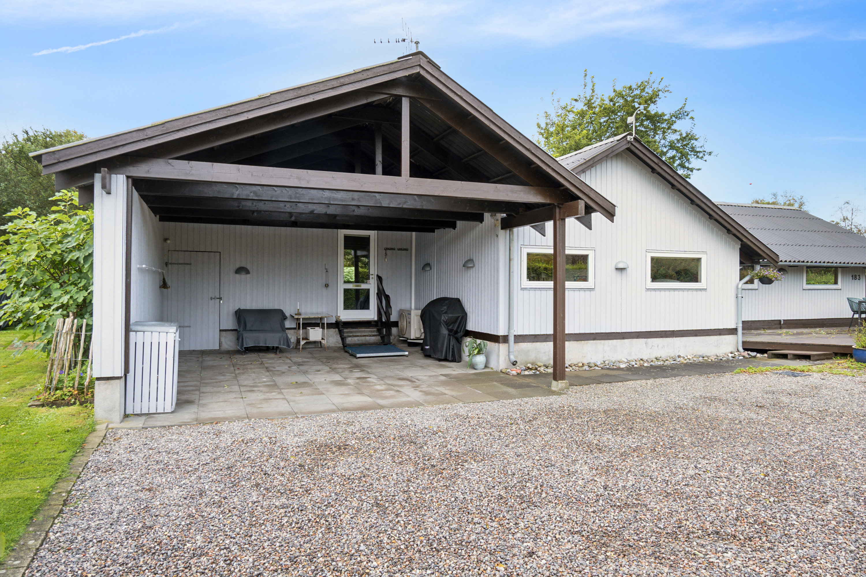 Fremhævet set fra vejen billede i fuldskærmstilstand. Billede af Østre Strand 183, Kobæk, 4230 Skælskør
