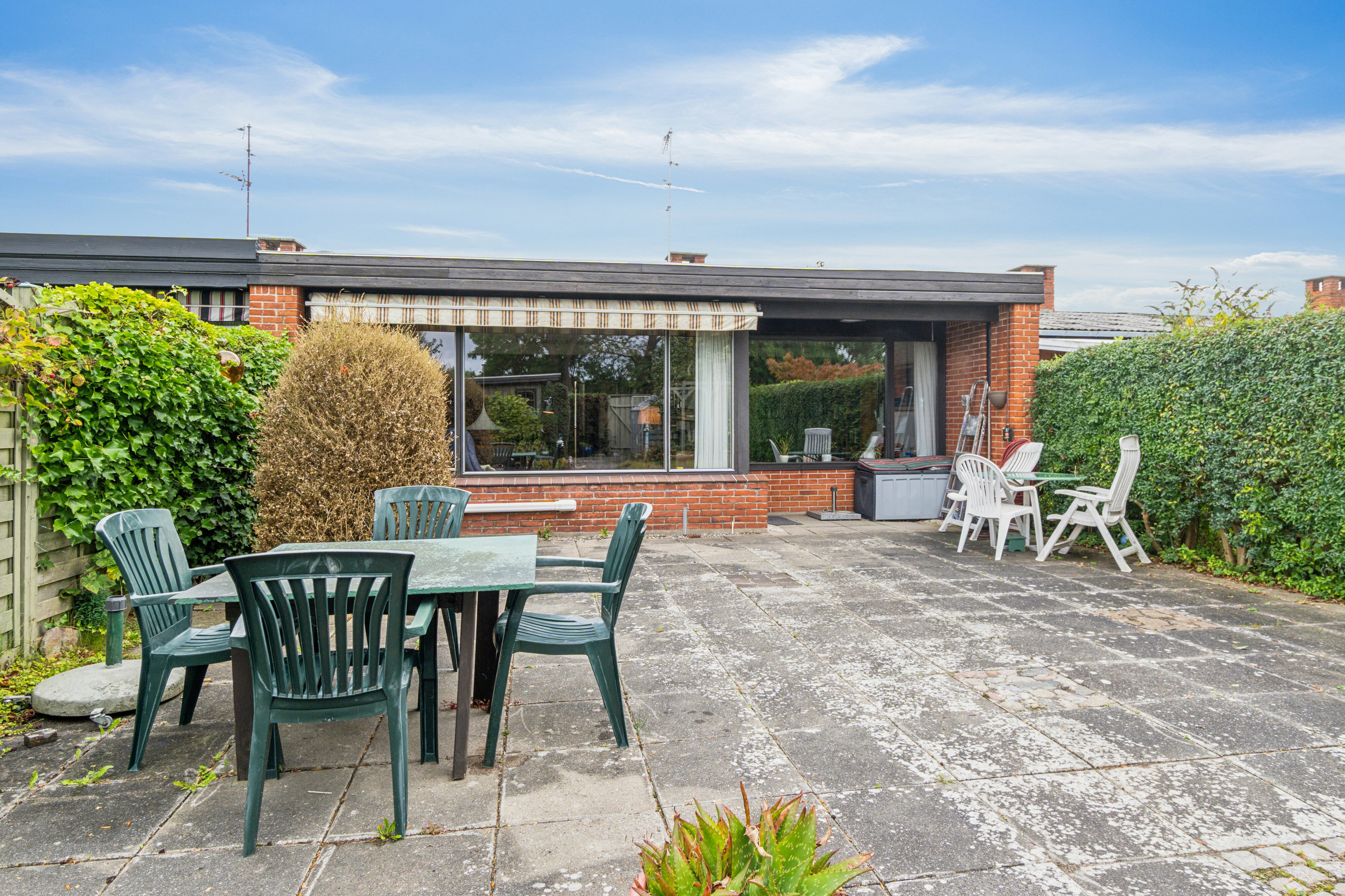 Fremhævet terrasse billede i fuldskærmstilstand. Billede af Engstrupgårdsvej 7, 2650 Hvidovre