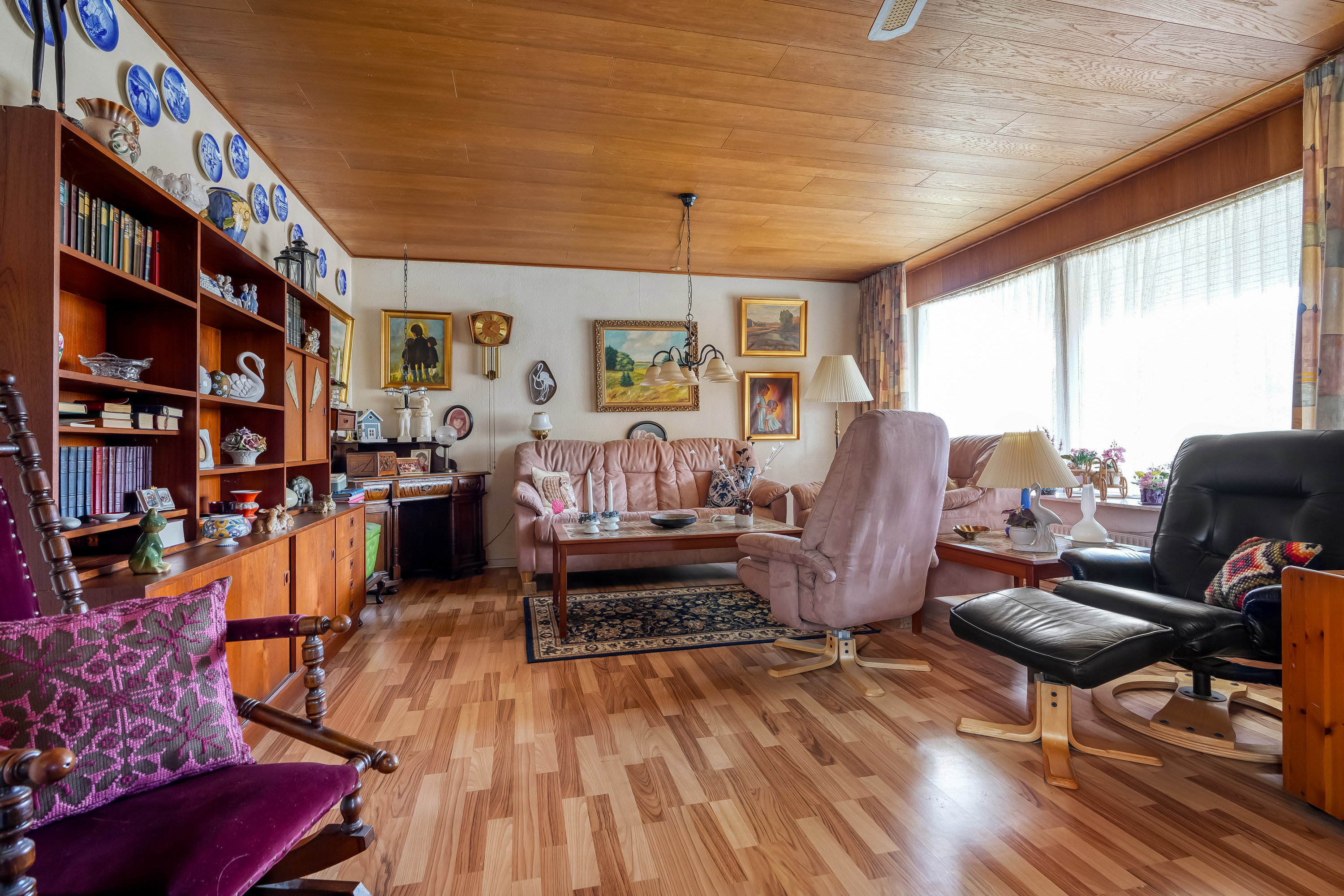 Fremhævet stue billede i fuldskærmstilstand. Billede af Nordkrogen 8, 7300 Jelling