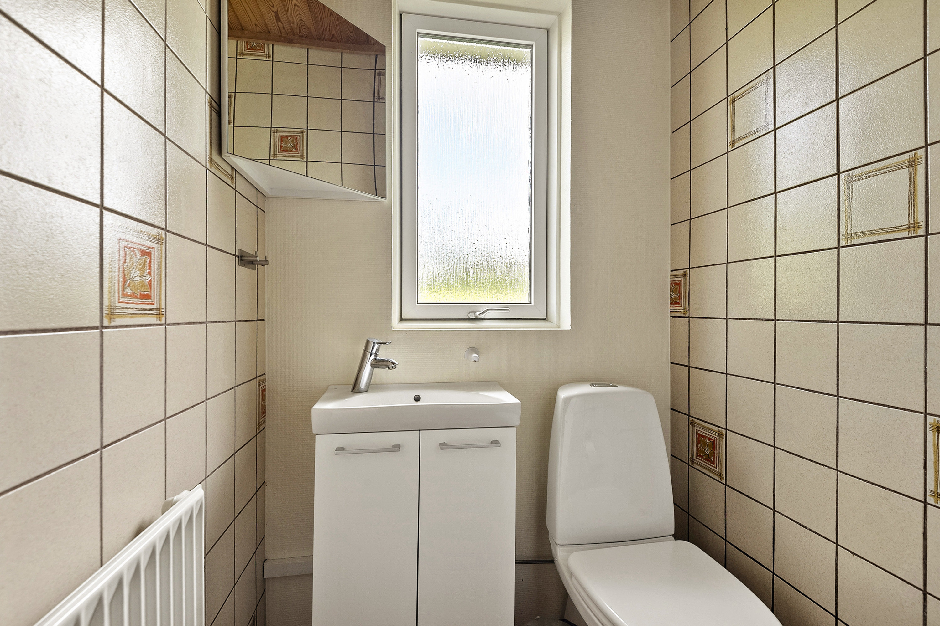 Fremhævet toilet billede i fuldskærmstilstand. Billede af Porsevej 18, Horne, 6800 Varde