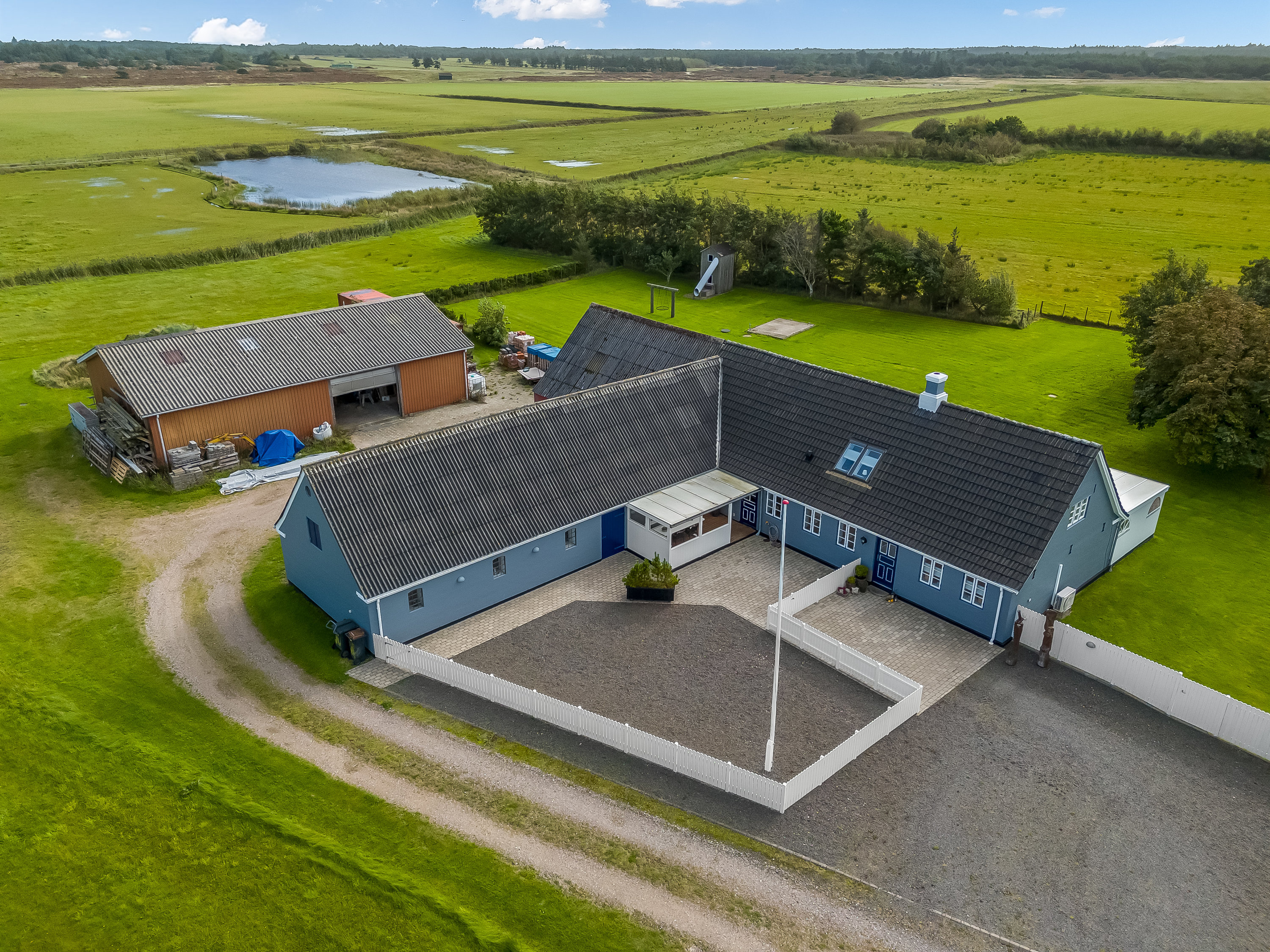 Fremhævet luftfoto billede i fuldskærmstilstand. Billede af Rindbyvej 10, Rindby, 6720 Fanø