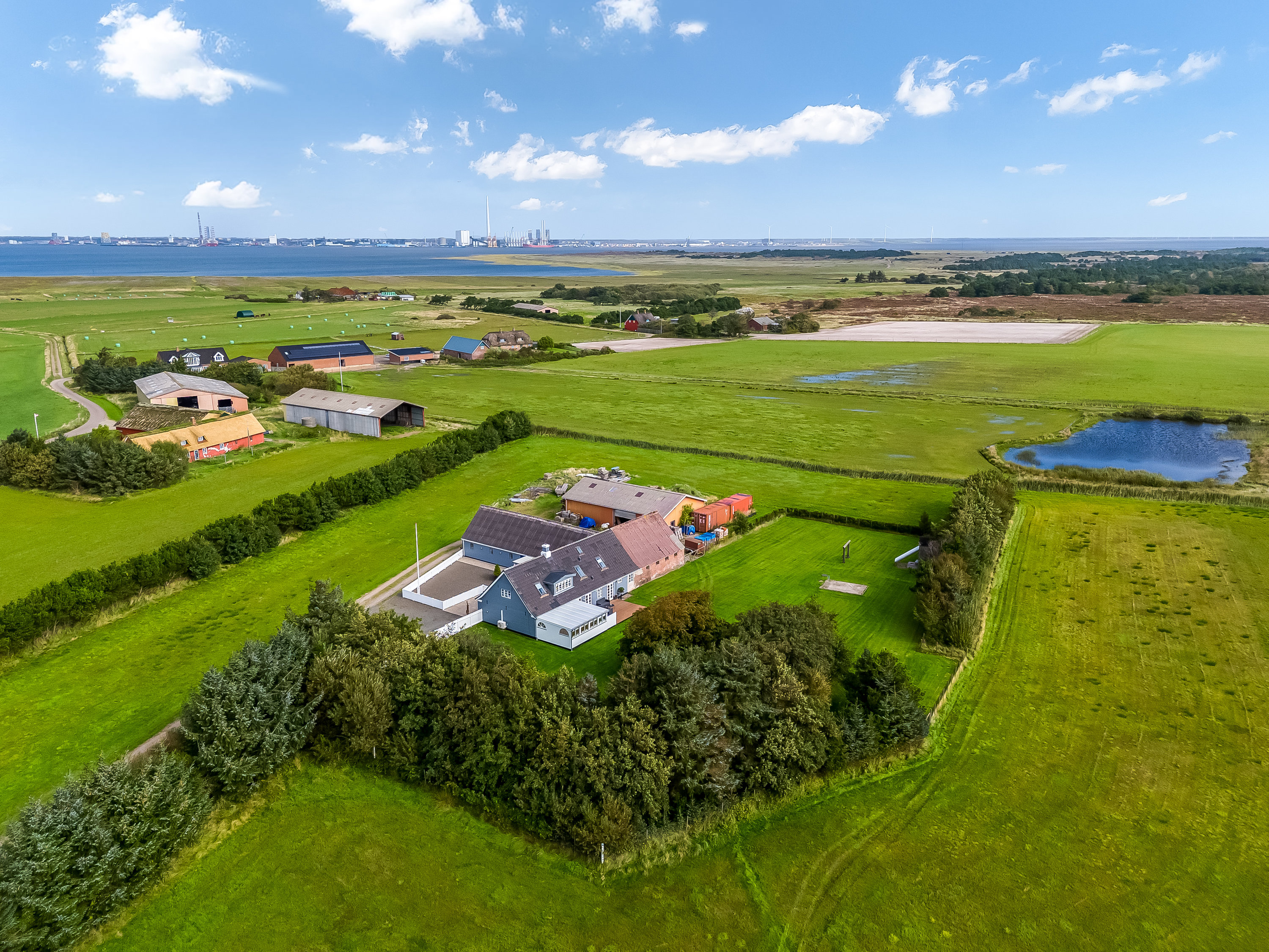 Fremhævet luftfoto billede i fuldskærmstilstand. Billede af Rindbyvej 10, Rindby, 6720 Fanø