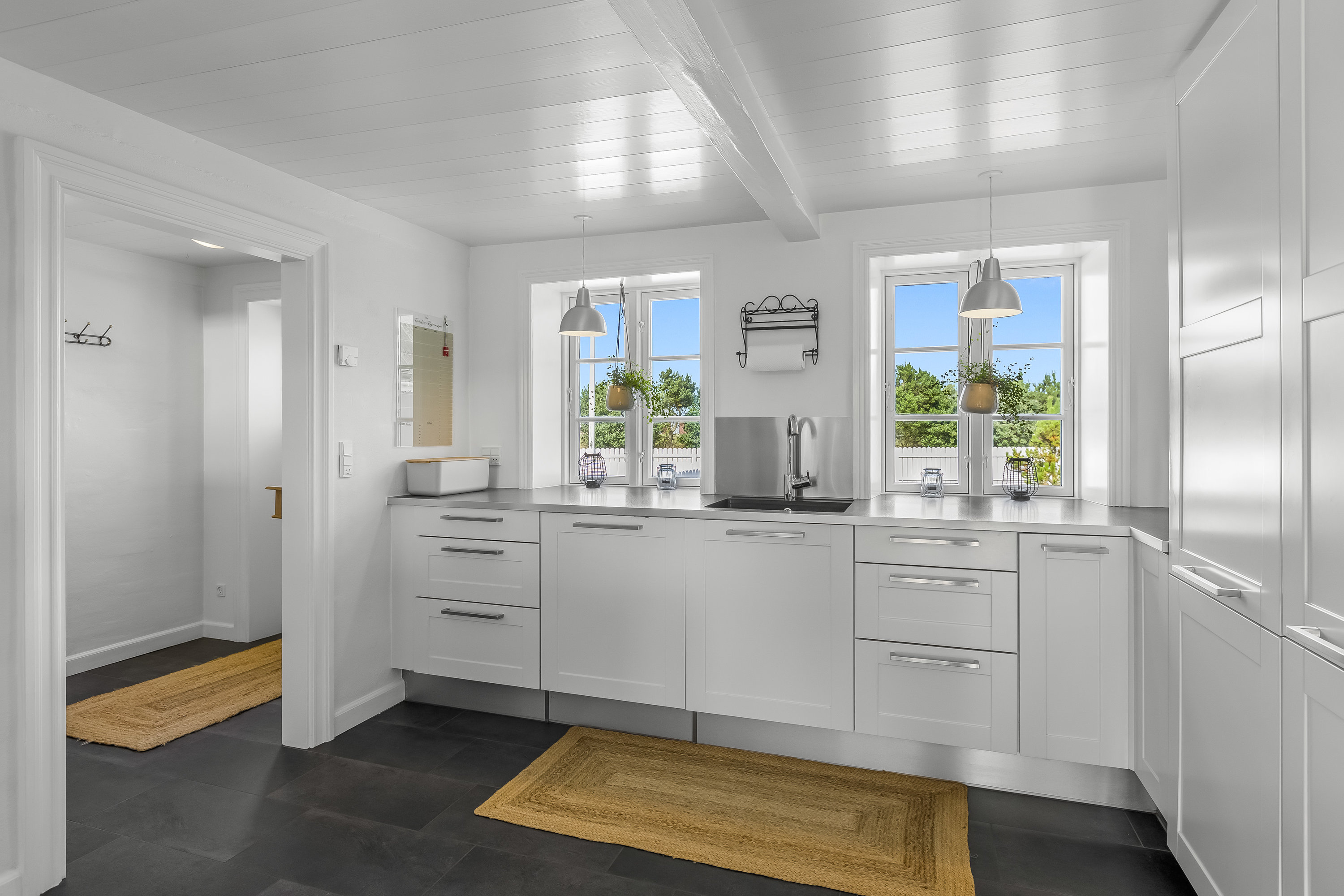 Fremhævet køkken billede i fuldskærmstilstand. Billede af Rindbyvej 10, Rindby, 6720 Fanø