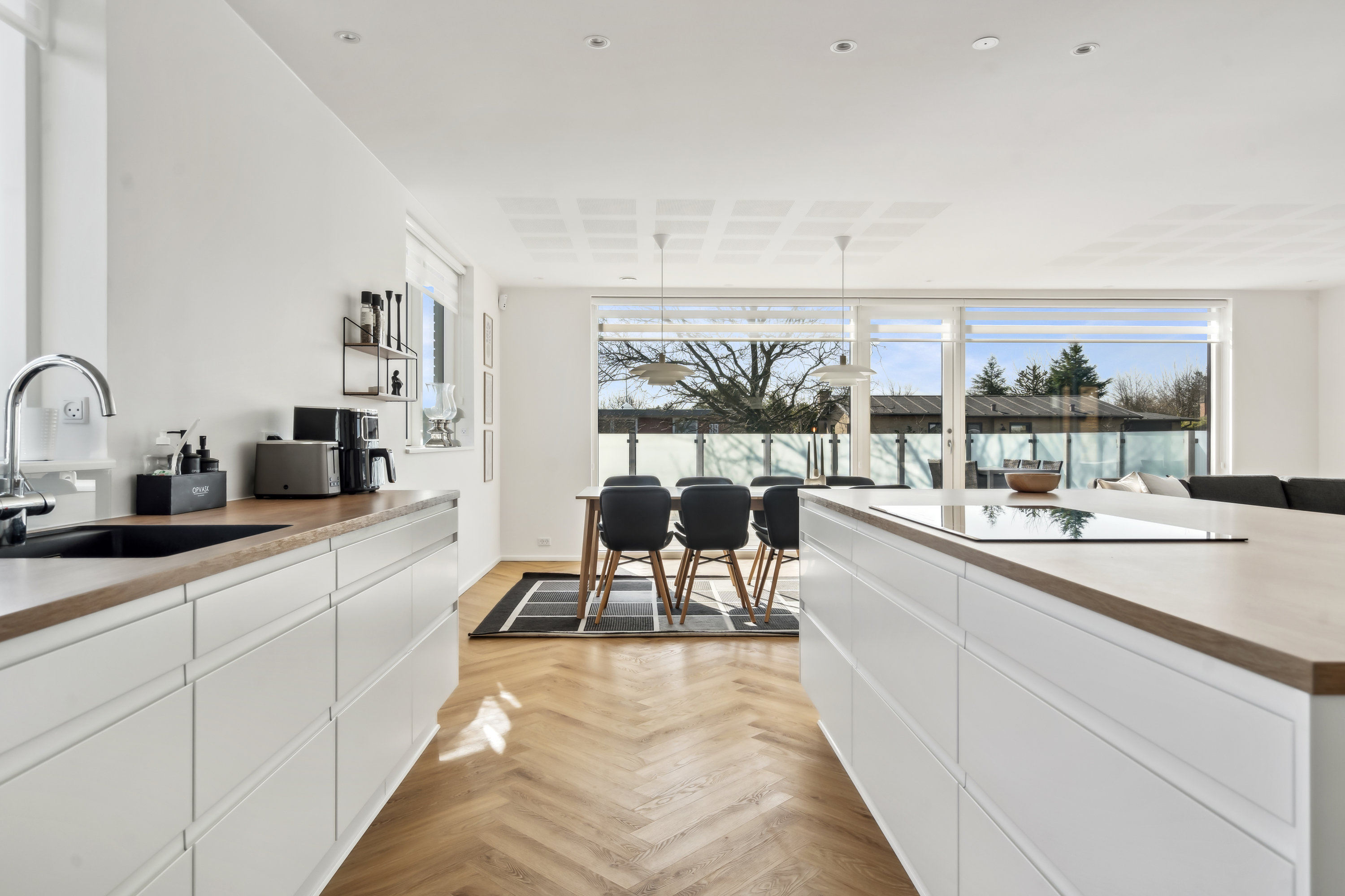 Fremhævet køkken/alrum billede i fuldskærmstilstand. Billede af Frejasvej 42, 9800 Hjørring