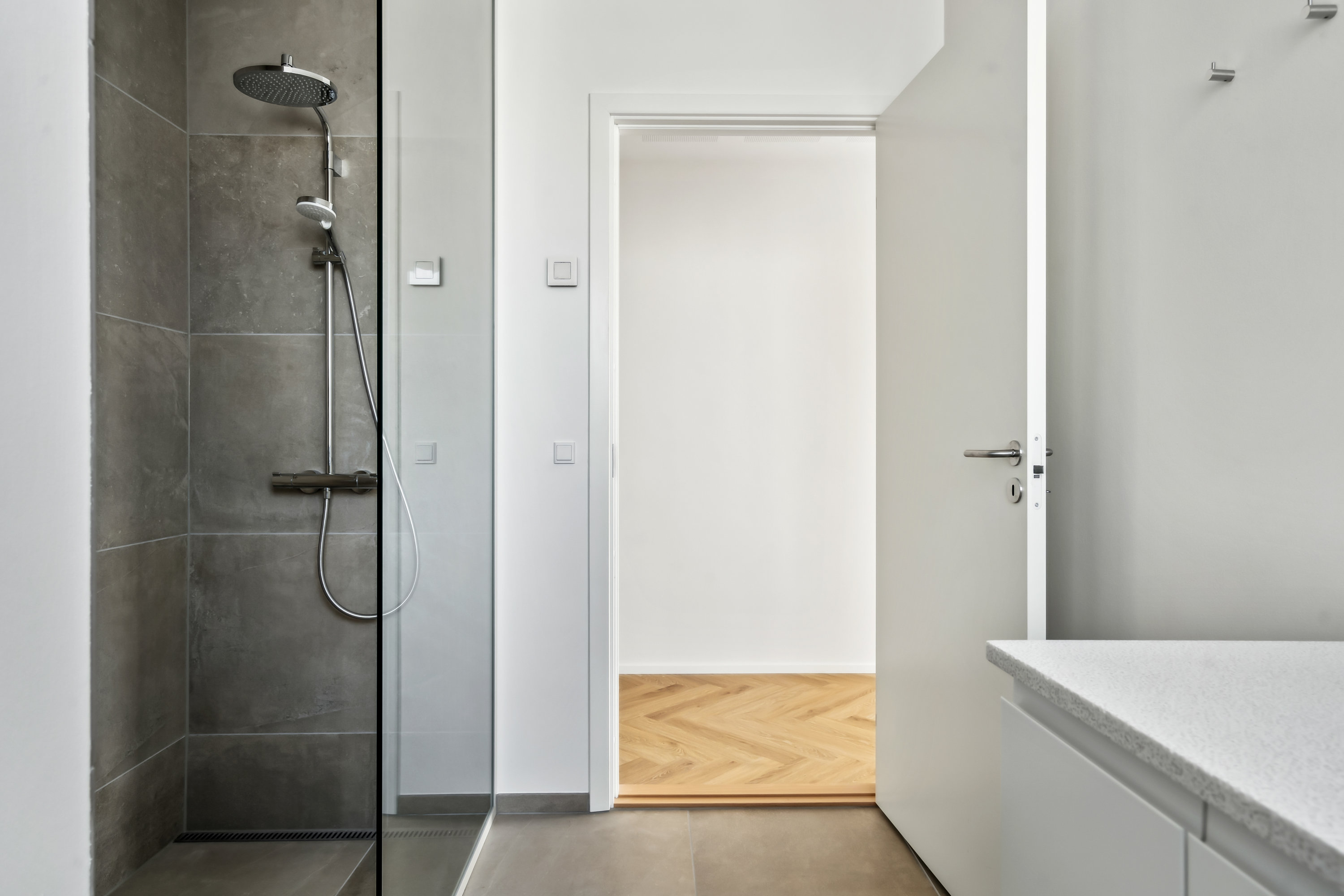 Fremhævet badeværelse billede i fuldskærmstilstand. Billede af Frejasvej 42, 9800 Hjørring