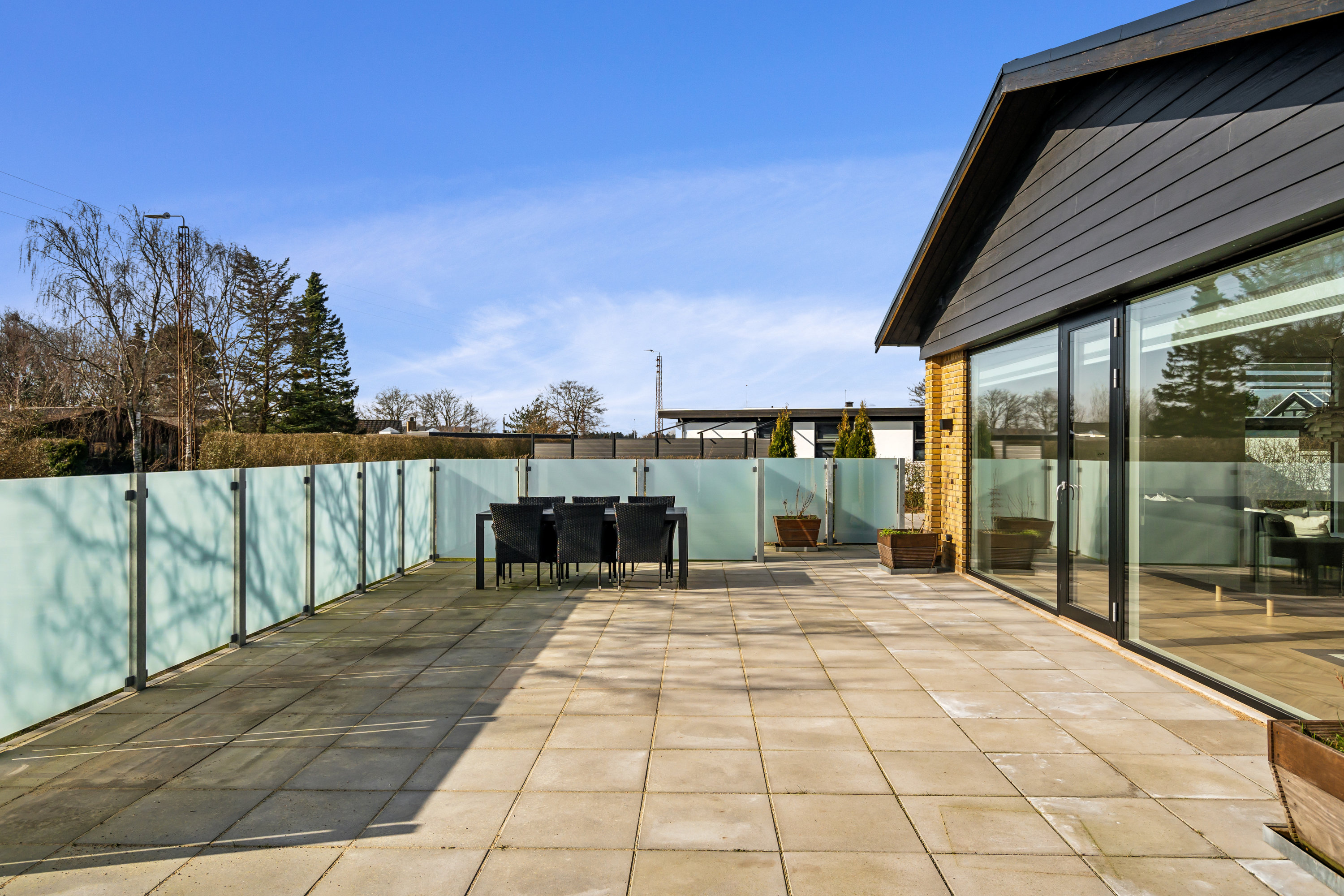 Fremhævet terrasse billede i fuldskærmstilstand. Billede af Frejasvej 42, 9800 Hjørring