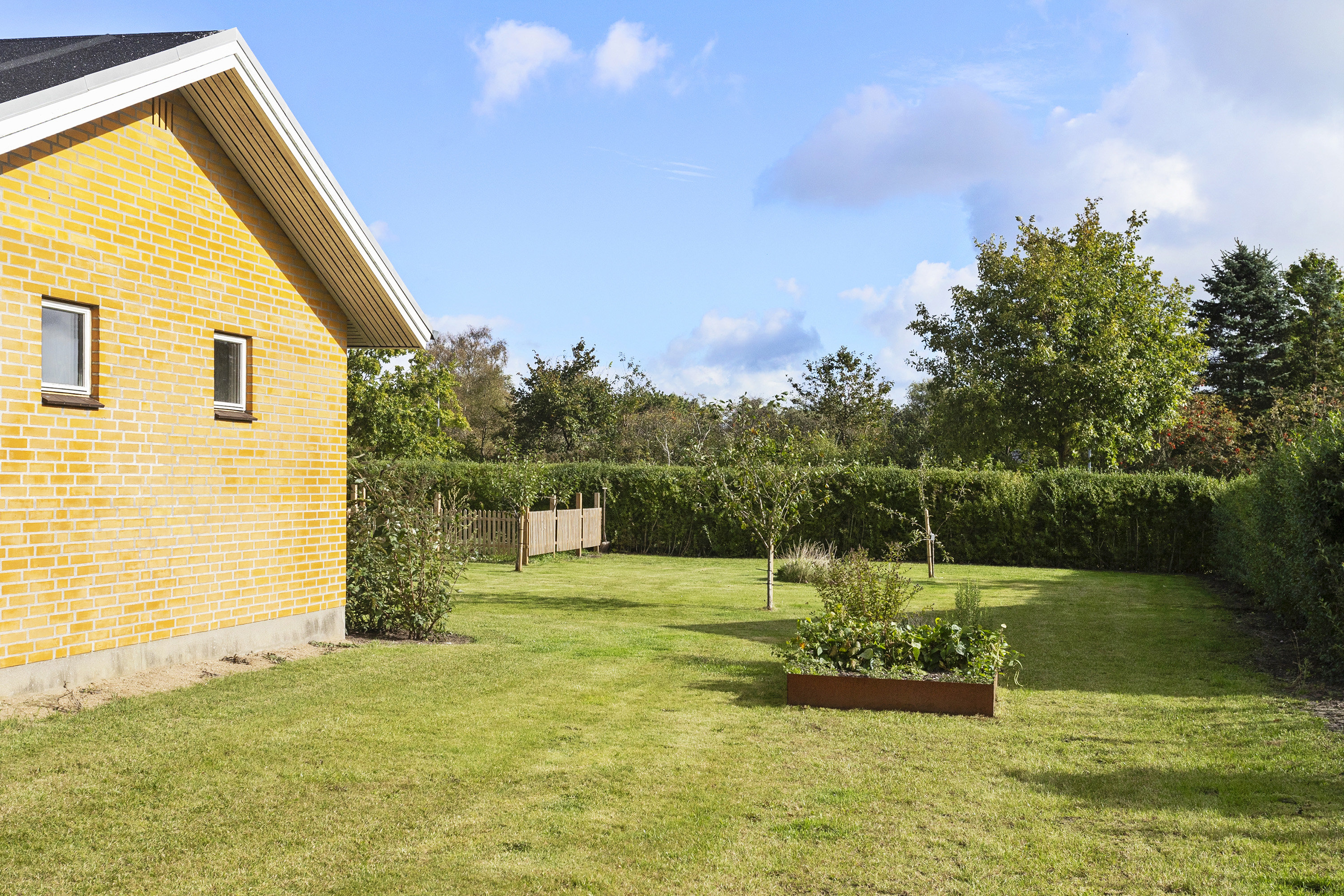 Fremhævet ejendommen billede i fuldskærmstilstand. Billede af Kastanievej 15, 6600 Vejen