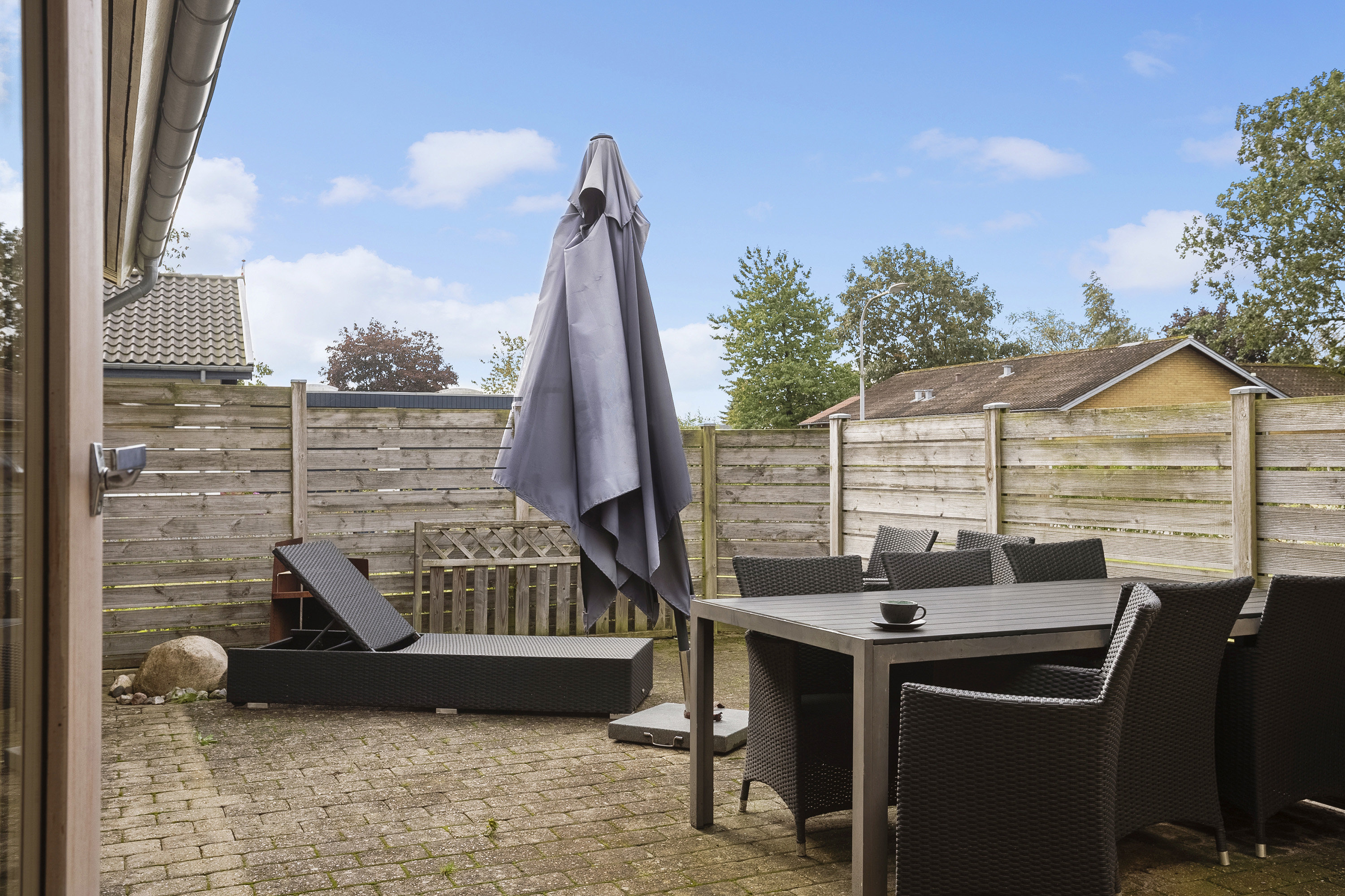 Fremhævet terrasse billede i fuldskærmstilstand. Billede af Kastanievej 15, 6600 Vejen