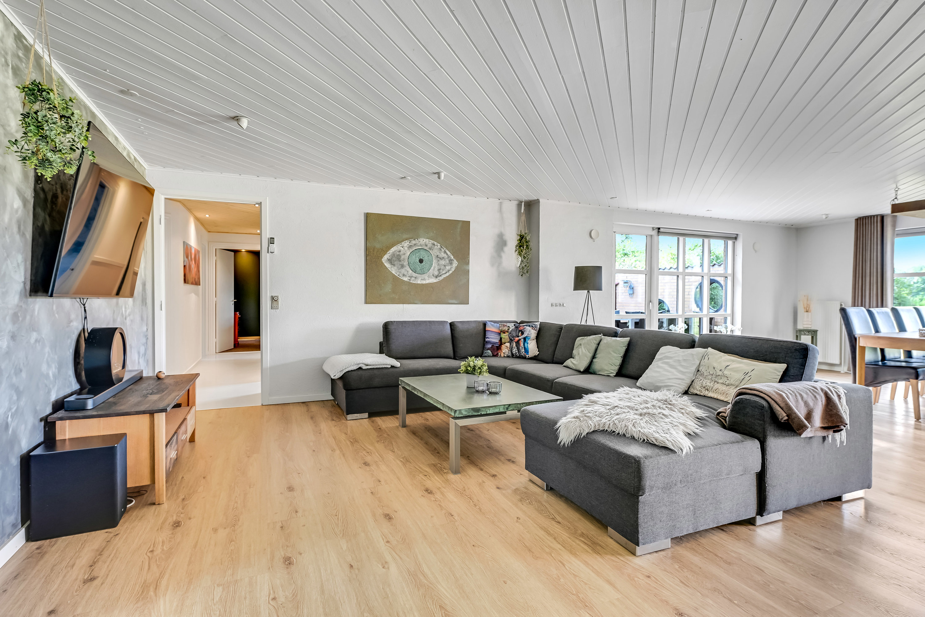 Fremhævet stue billede i fuldskærmstilstand. Billede af Huginsvej 3, 7200 Grindsted