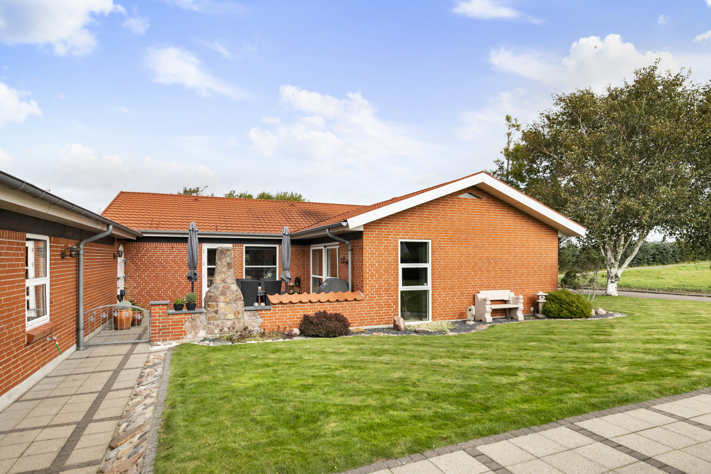 Fremhævet facade billede i fuldskærmstilstand. Billede af Valgårdsvej 16, V Hornum, 9640 Farsø