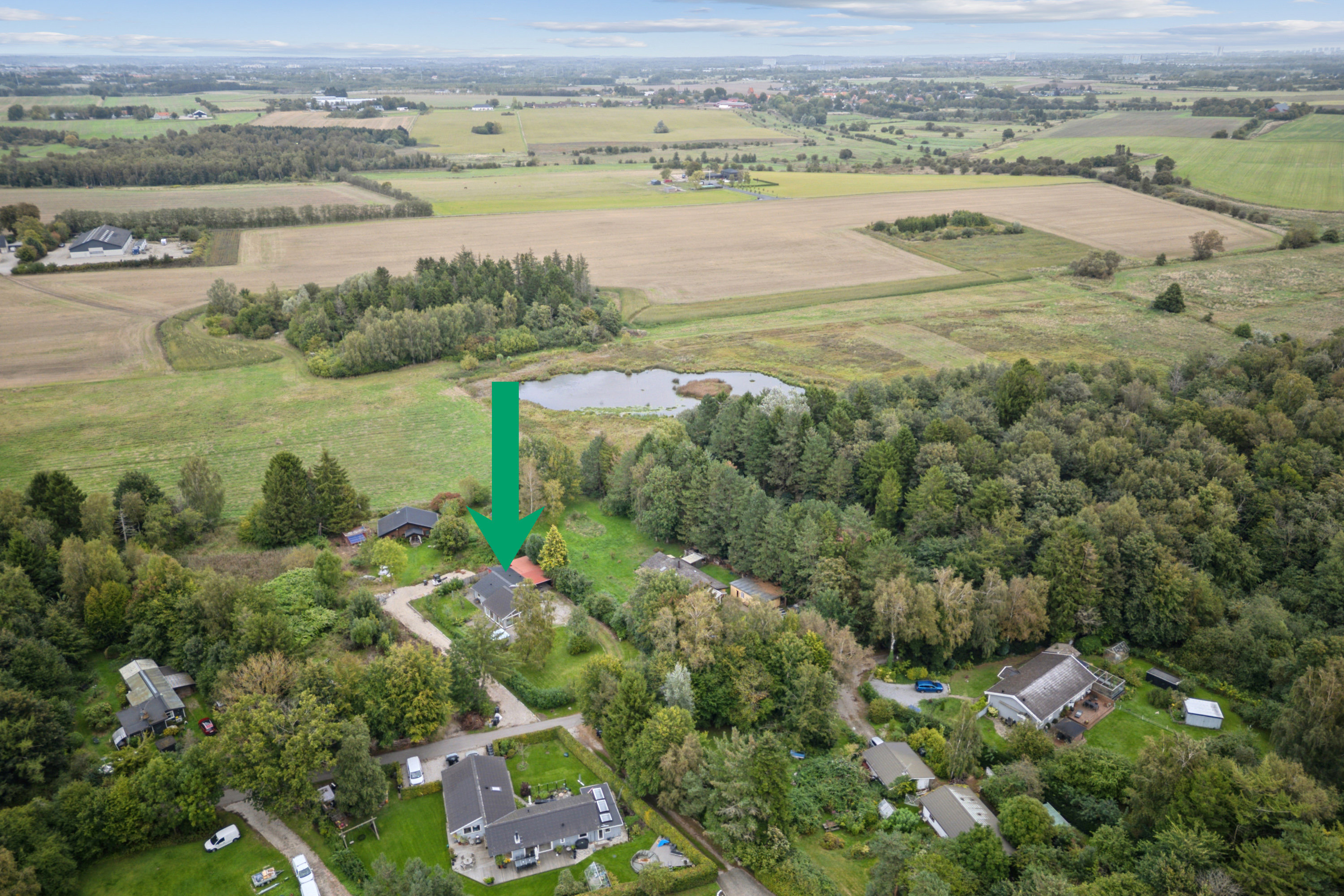 Fremhævet luftfoto billede i fuldskærmstilstand. Billede af Åtoften 17B, Sengeløse, 2630 Taastrup