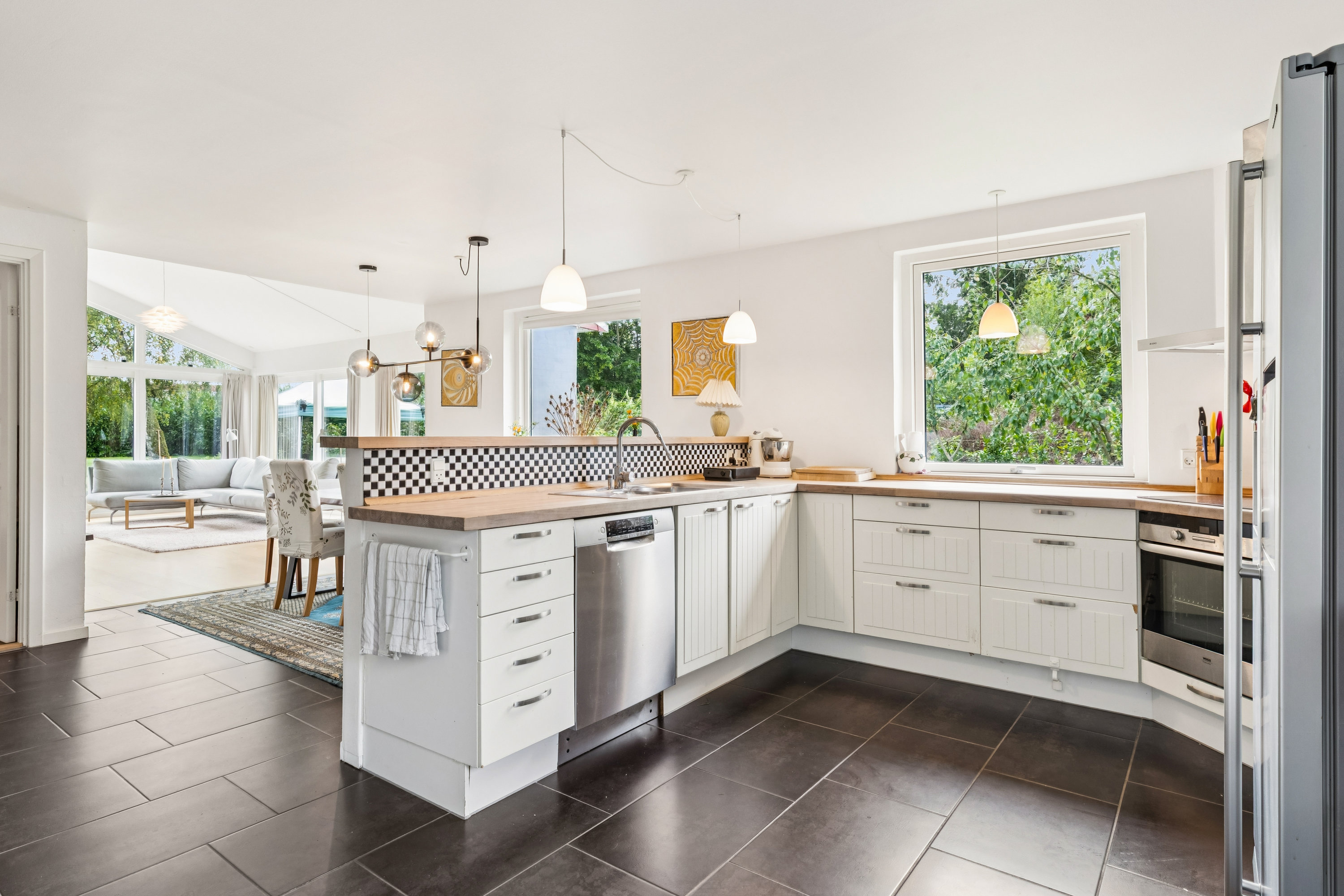 Fremhævet køkken billede i fuldskærmstilstand. Billede af Åtoften 17B, Sengeløse, 2630 Taastrup