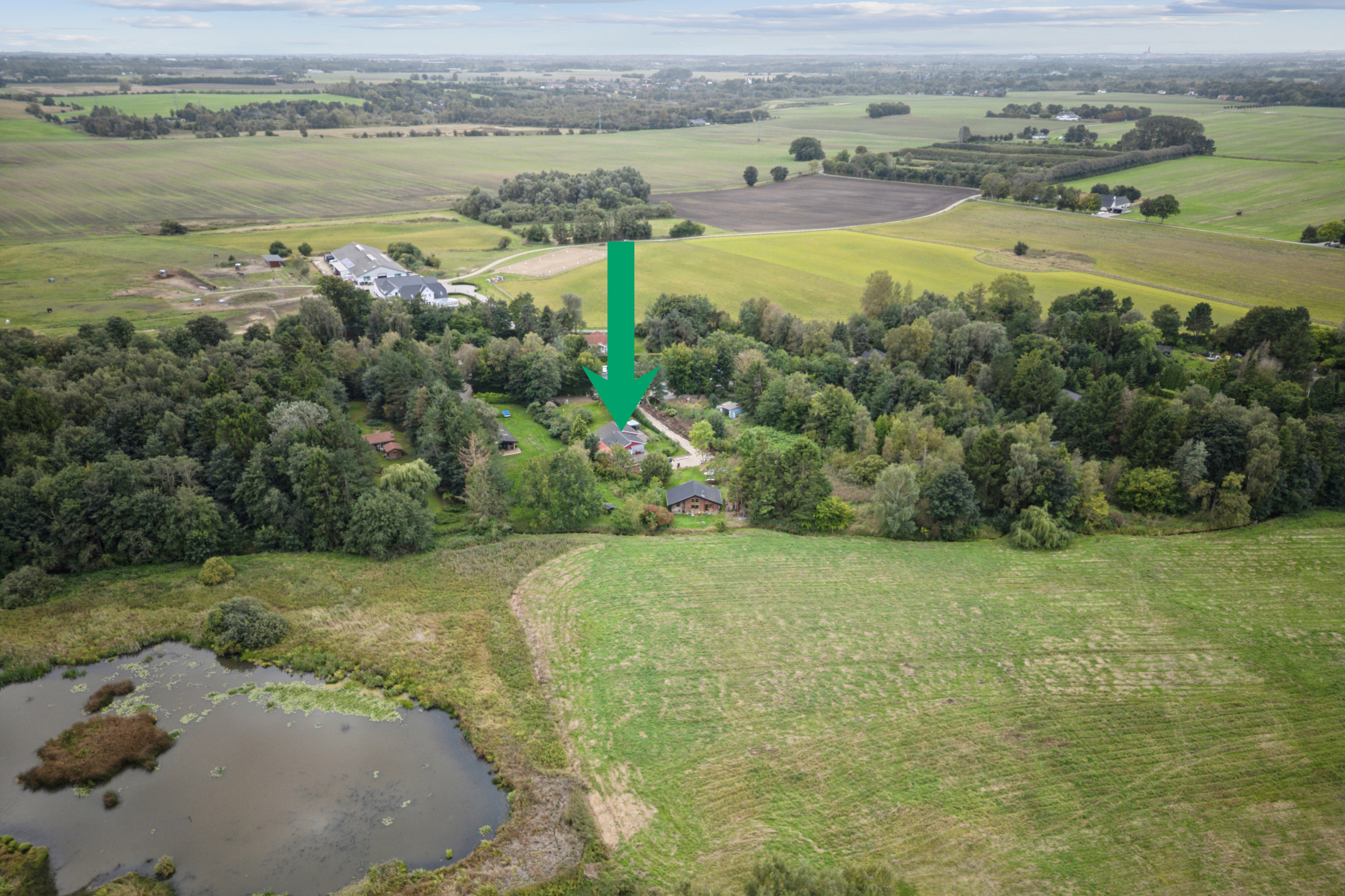 Fremhævet luftfoto billede i fuldskærmstilstand. Billede af Åtoften 17B, Sengeløse, 2630 Taastrup