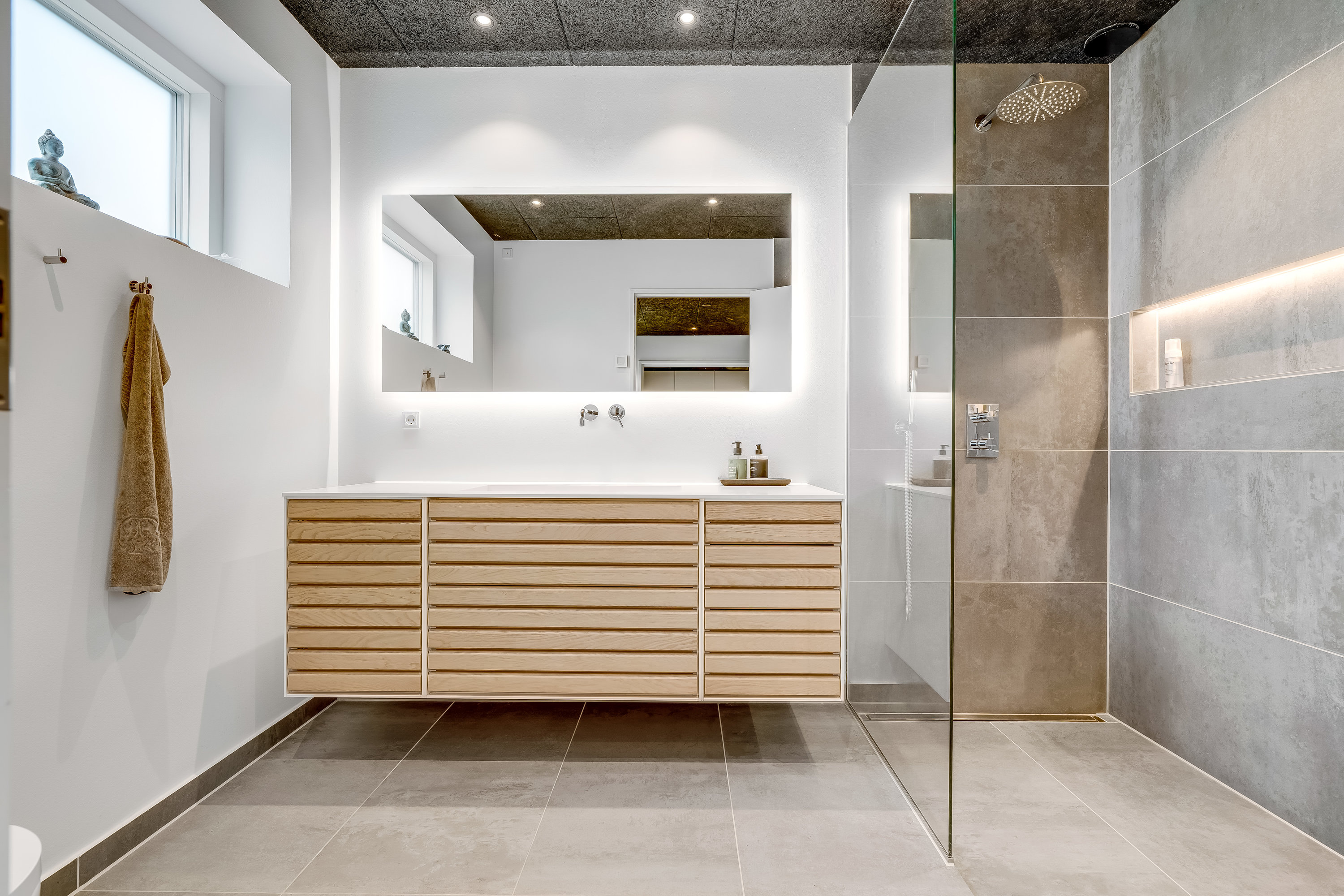 Fremhævet badeværelse billede i fuldskærmstilstand. Billede af Cirkelbuen 26, 3400 Hillerød