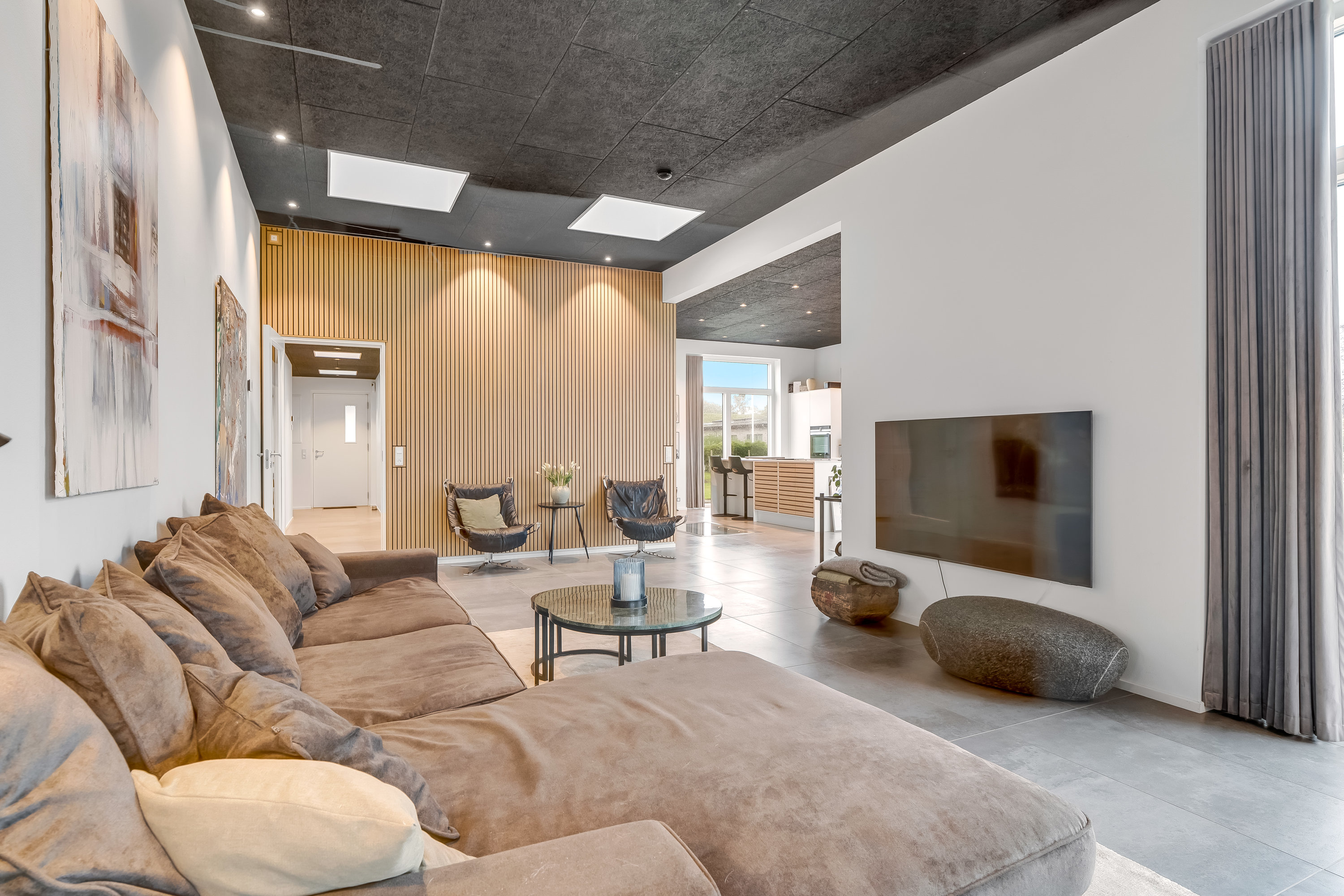 Fremhævet stue billede i fuldskærmstilstand. Billede af Cirkelbuen 26, 3400 Hillerød