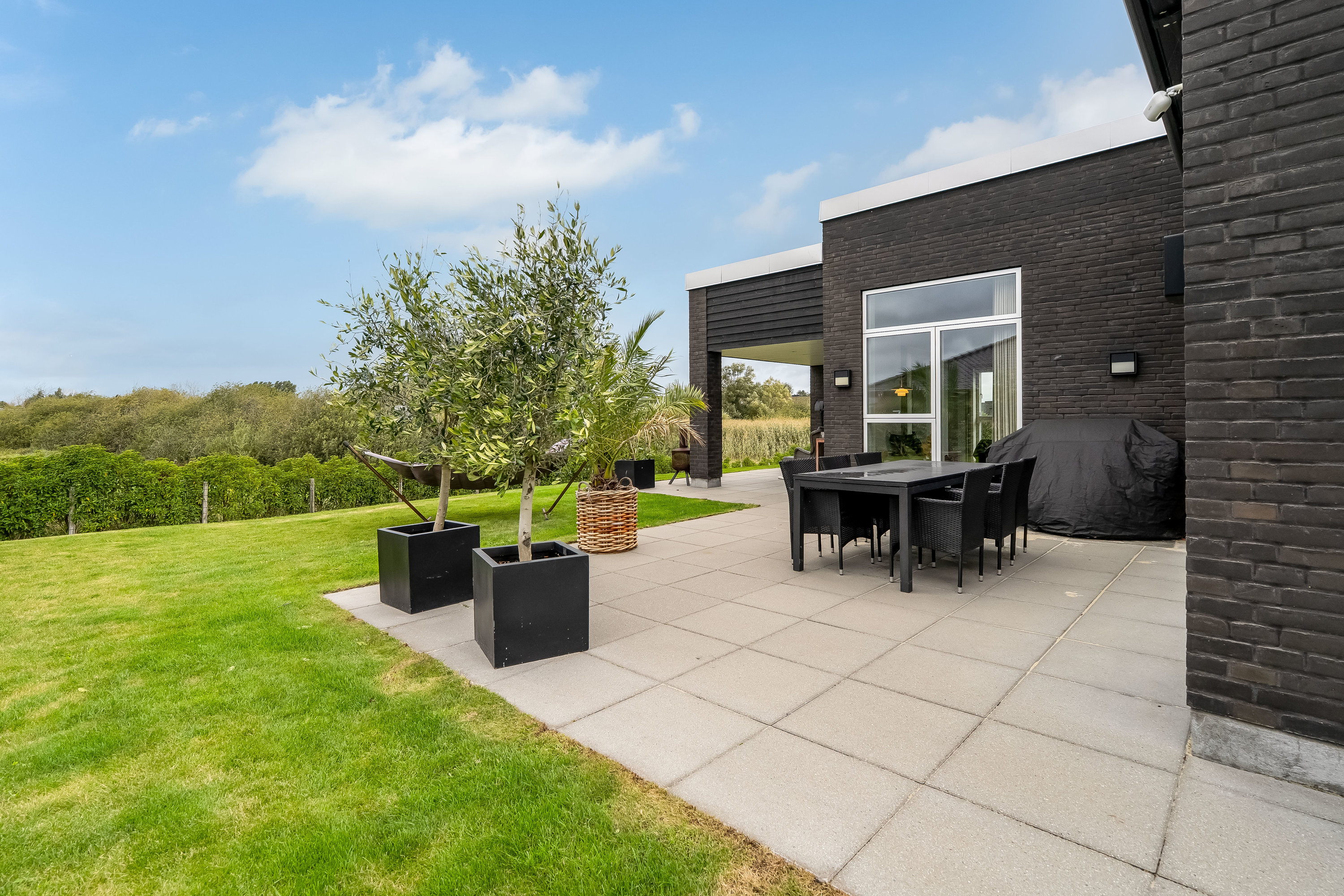 Fremhævet terrasse billede i fuldskærmstilstand. Billede af Cirkelbuen 26, 3400 Hillerød