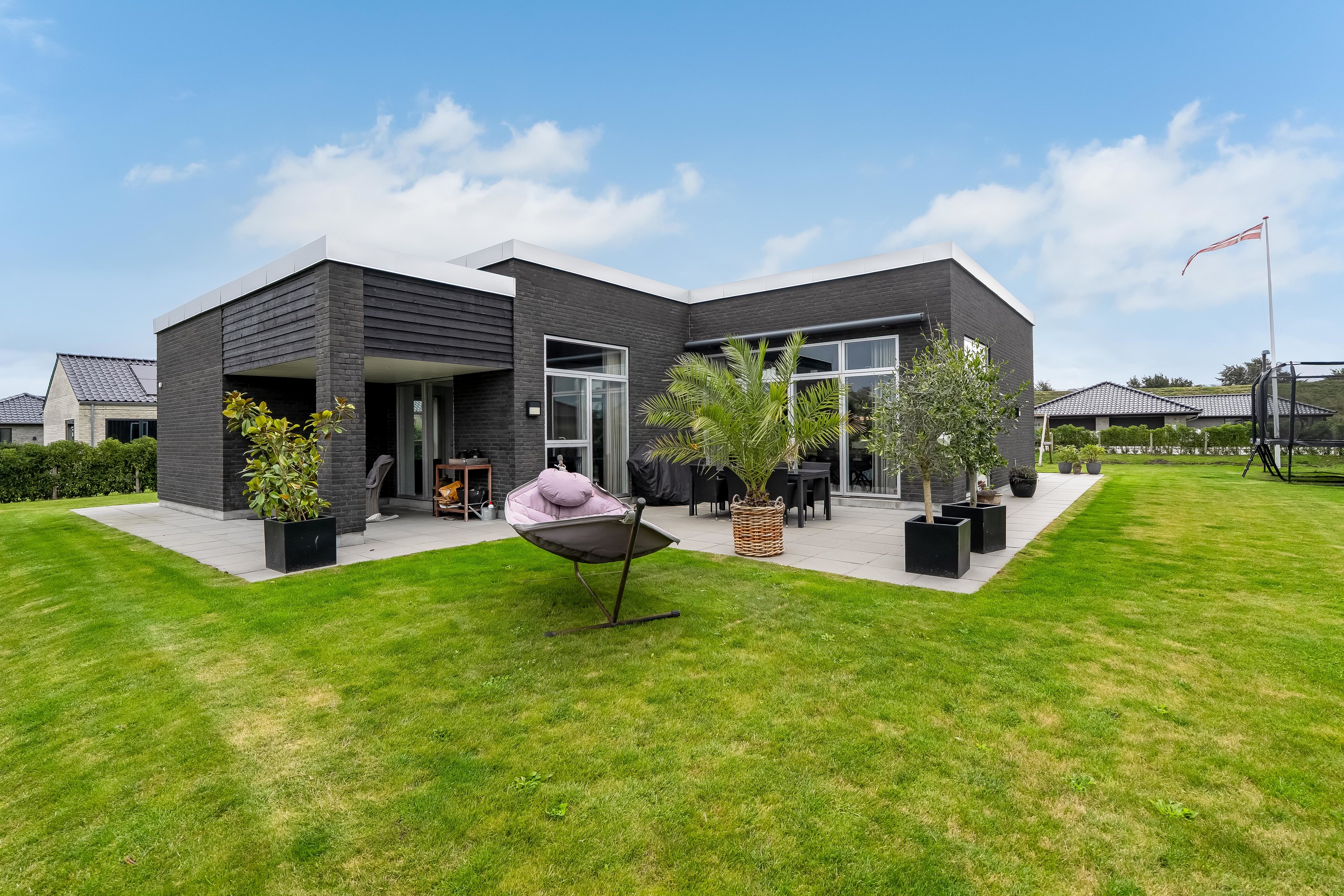 Miniaturebillede 1: terrasse. Billede af Cirkelbuen 26, 3400 Hillerød