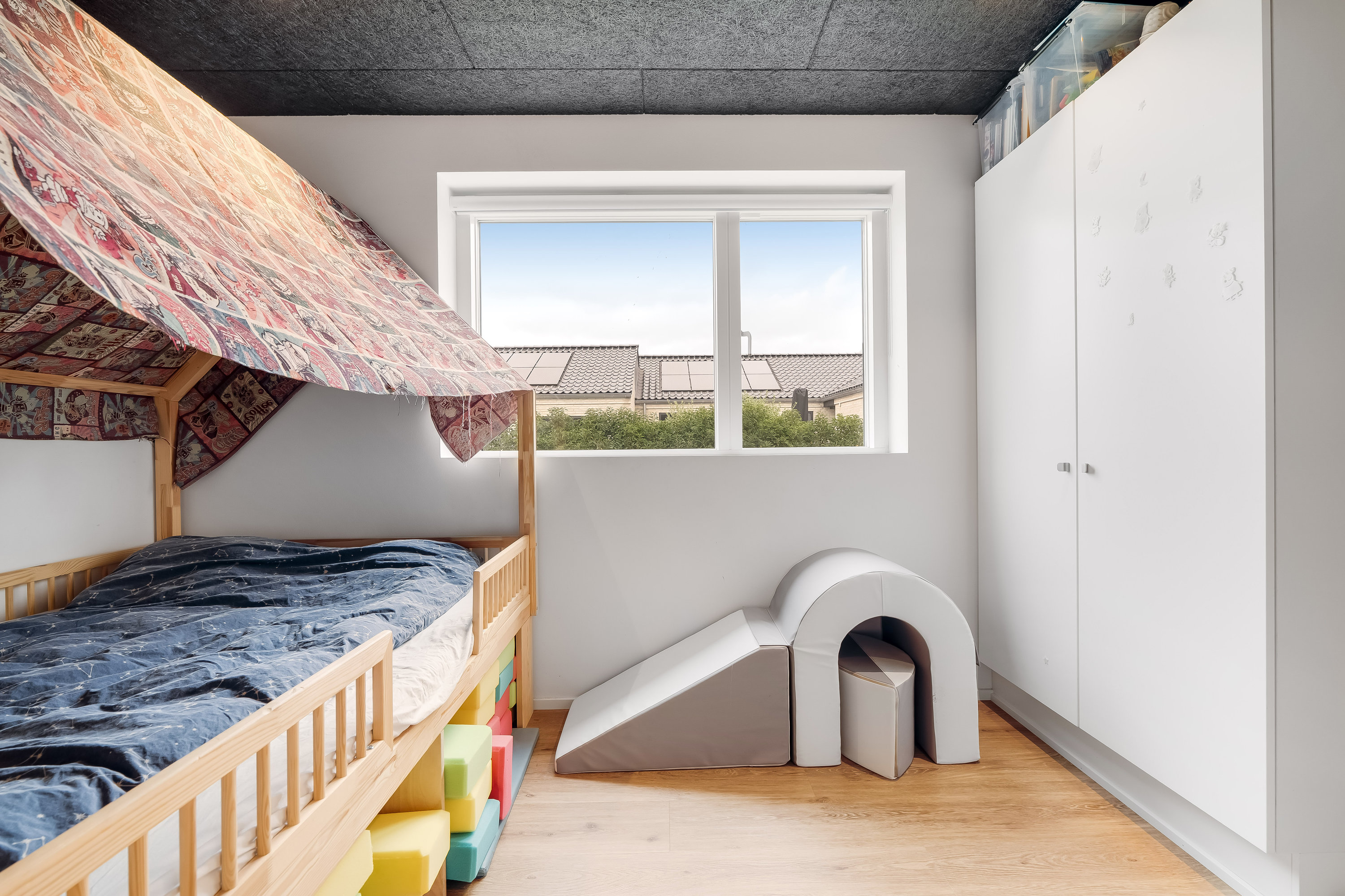 Fremhævet soveværelse billede i fuldskærmstilstand. Billede af Cirkelbuen 26, 3400 Hillerød