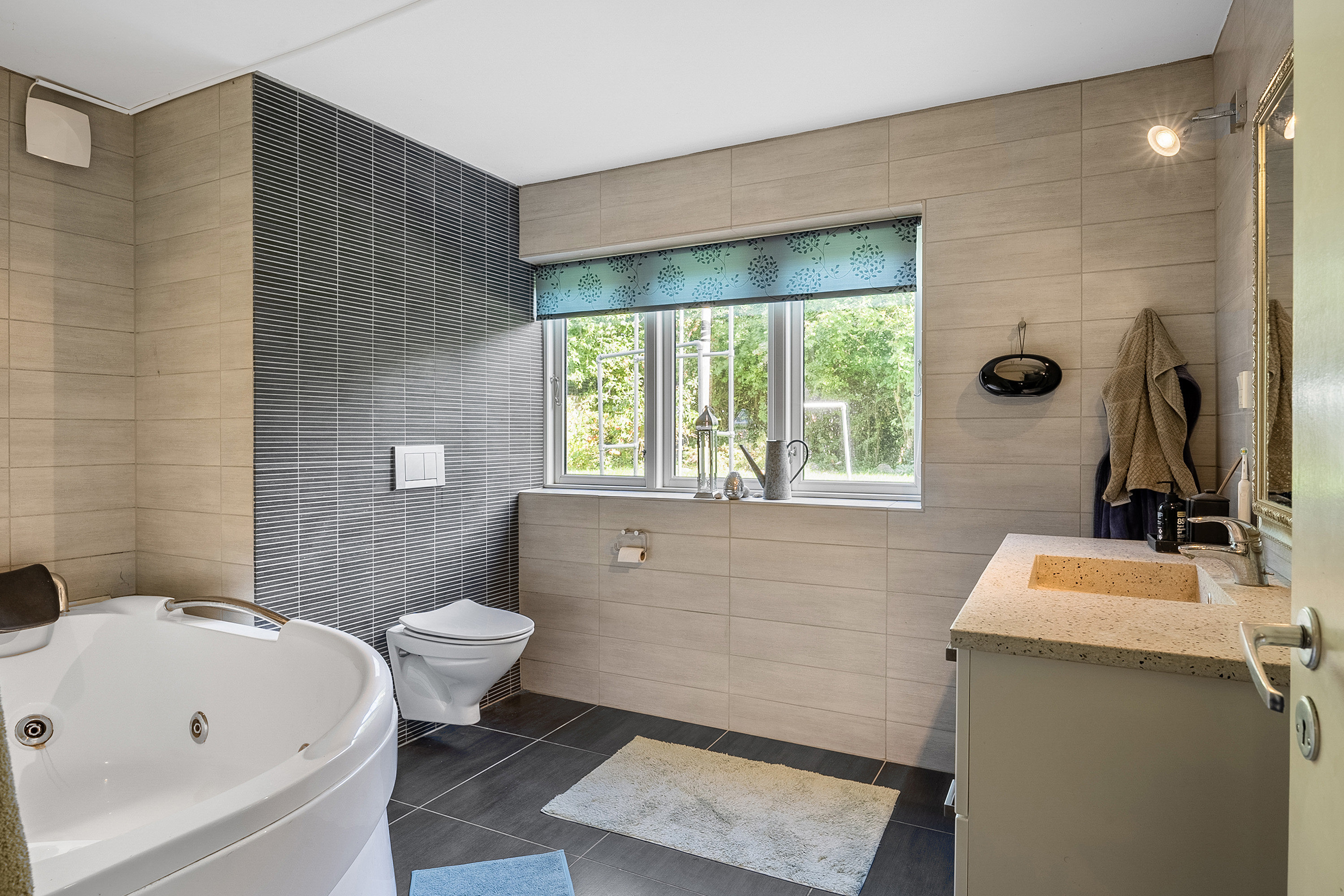 Fremhævet badeværelse billede i fuldskærmstilstand. Billede af Solvangsalle 40, 8700 Horsens