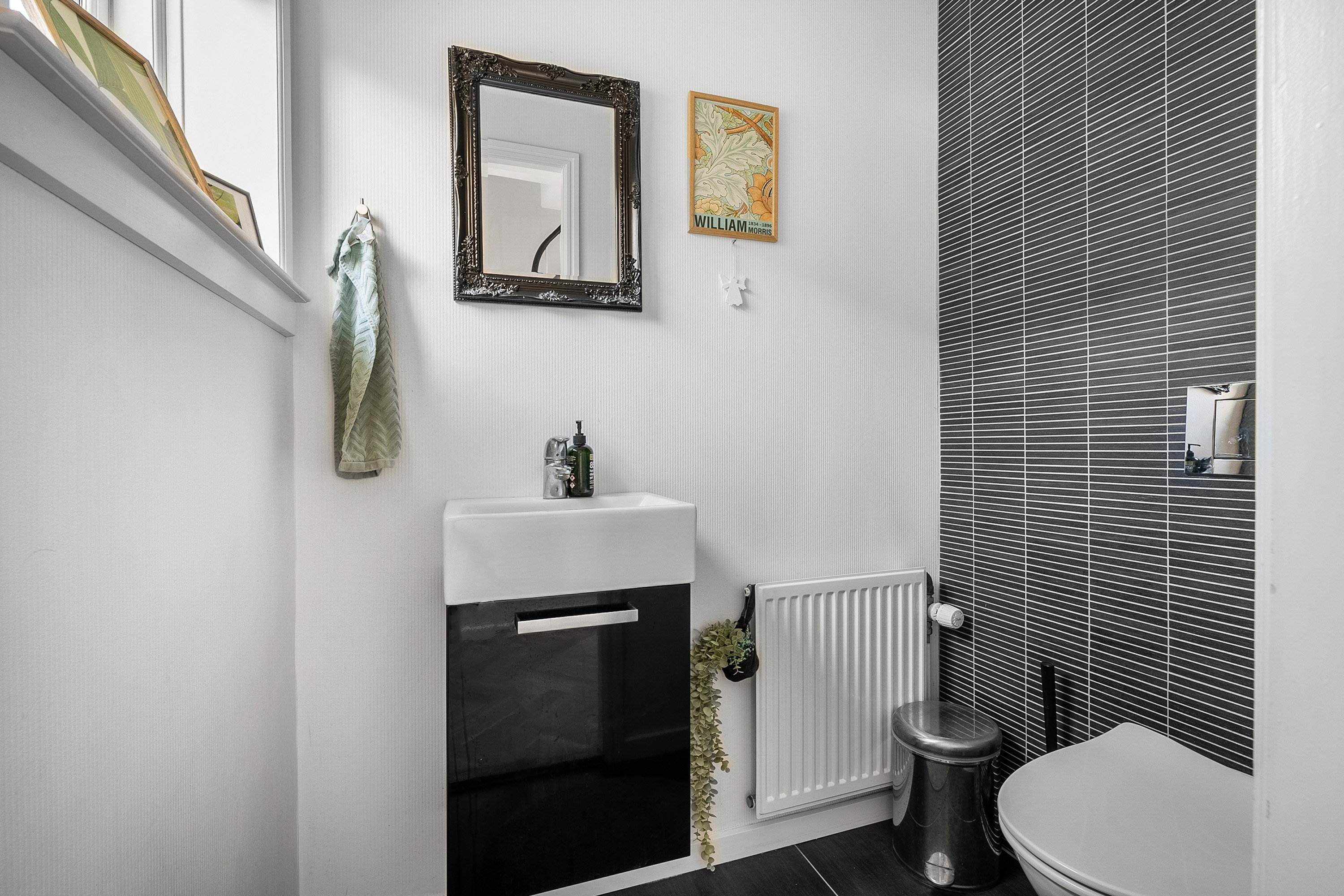 Fremhævet badeværelse billede i fuldskærmstilstand. Billede af Solvangsalle 40, 8700 Horsens